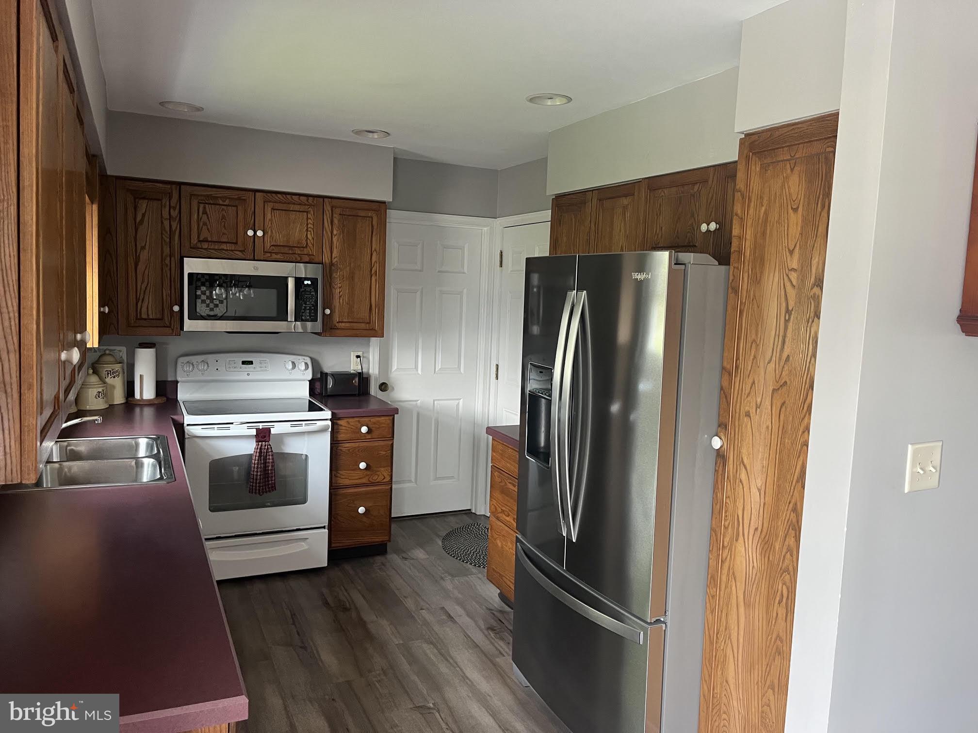 ASHLEA - Residential