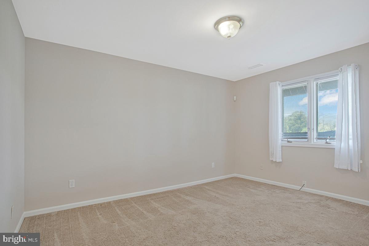 DEALE BEACH - Residential