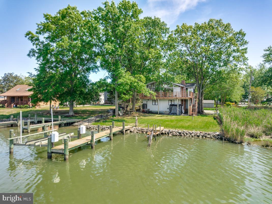 DEALE BEACH - Residential