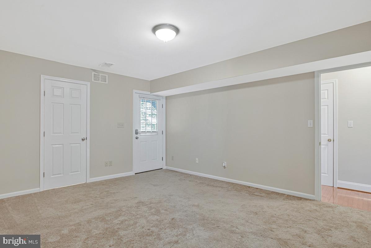 DEALE BEACH - Residential