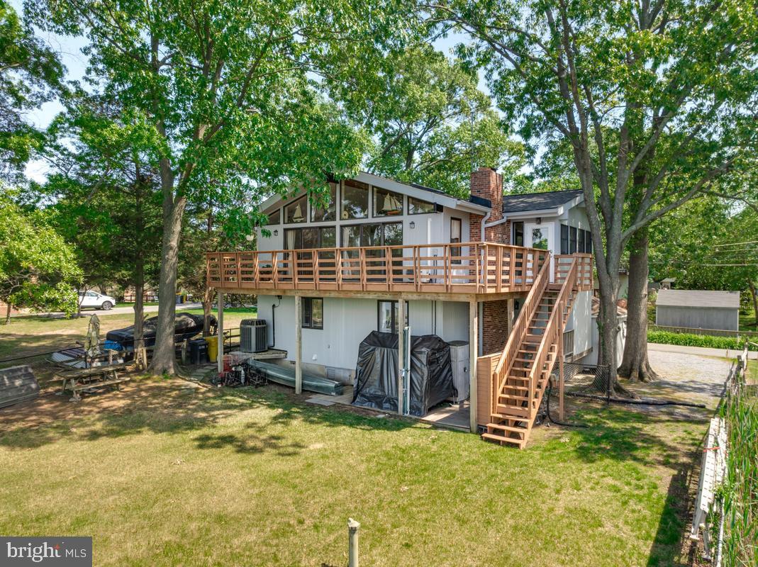 DEALE BEACH - Residential