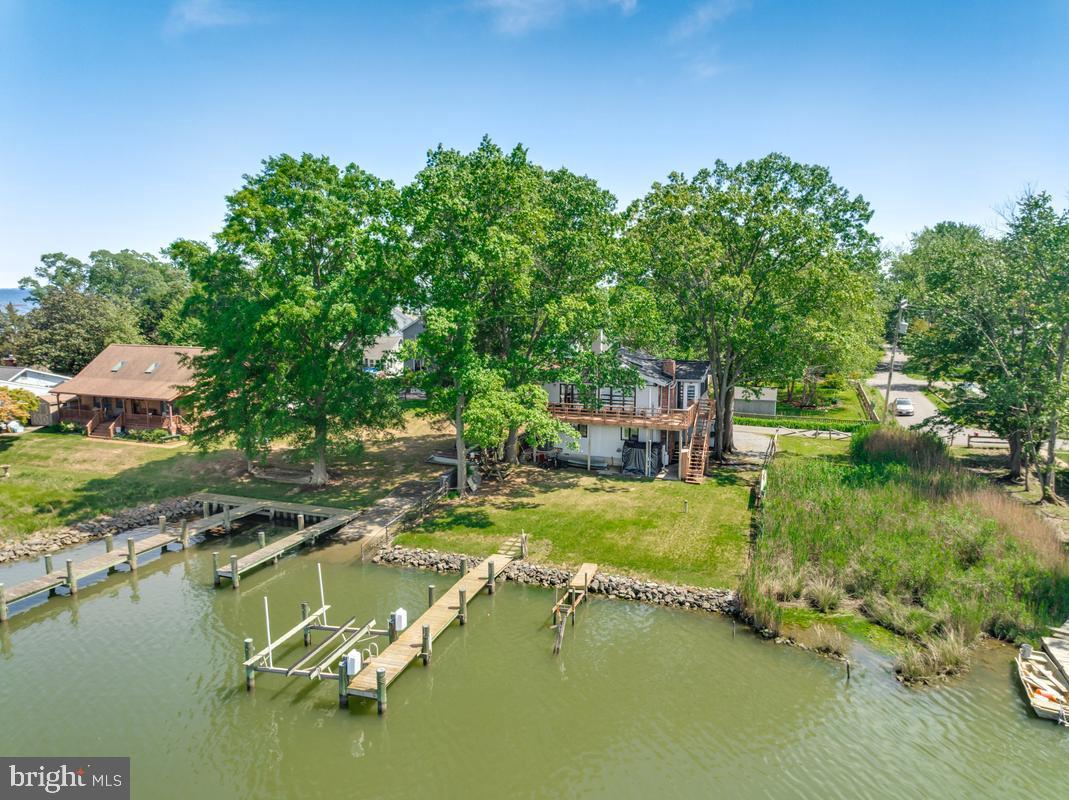 DEALE BEACH - Residential