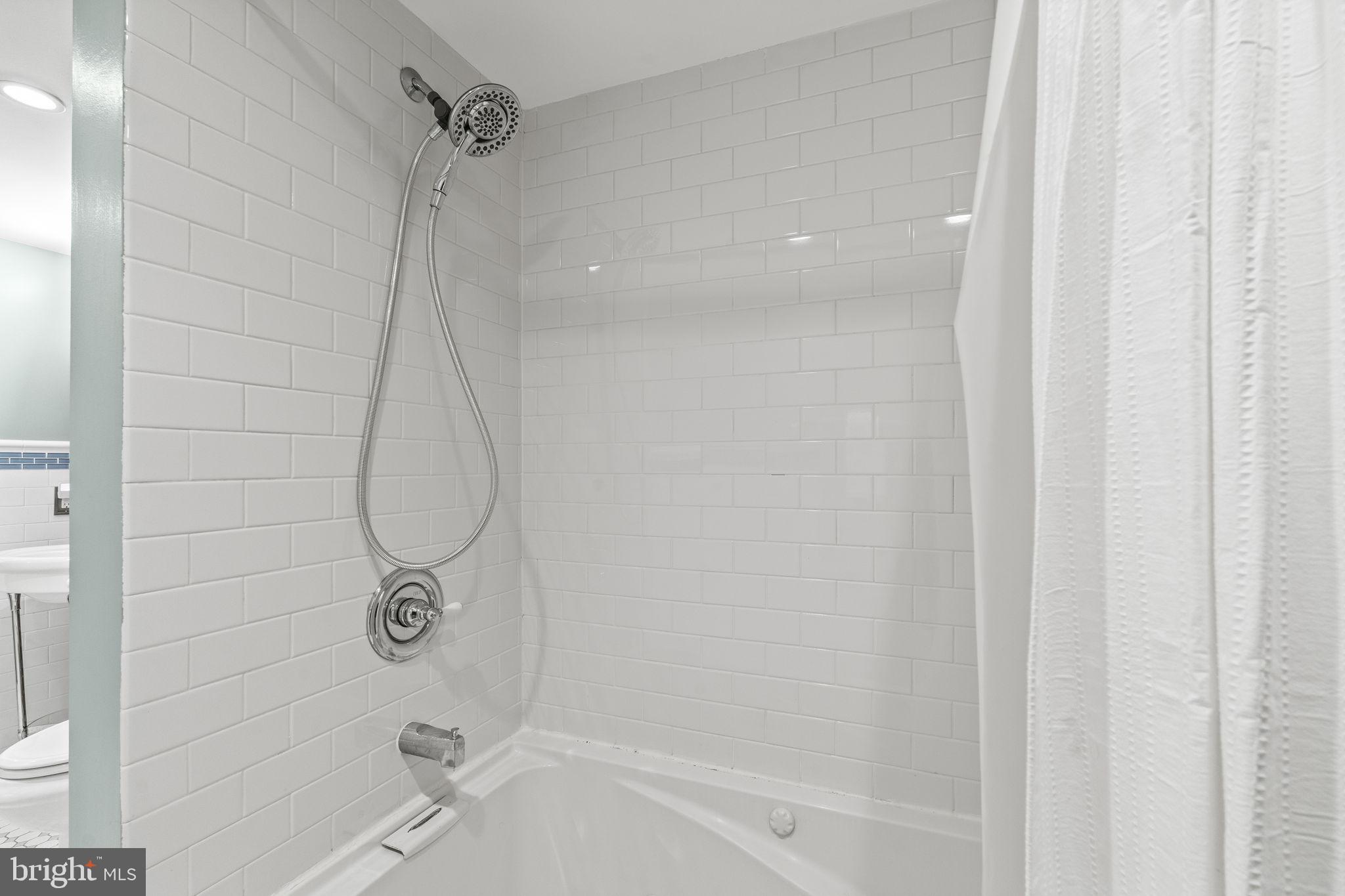 CALLOWHILL - Residential