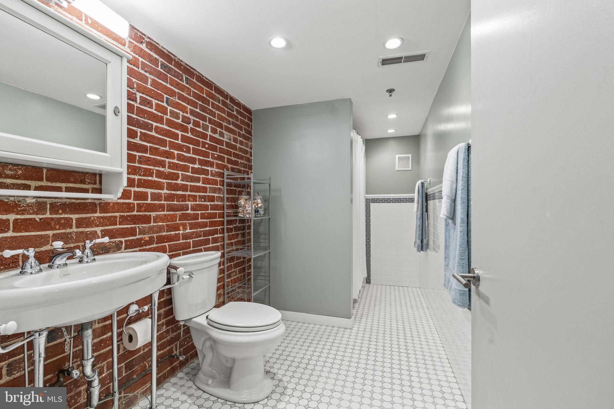 CALLOWHILL - Residential