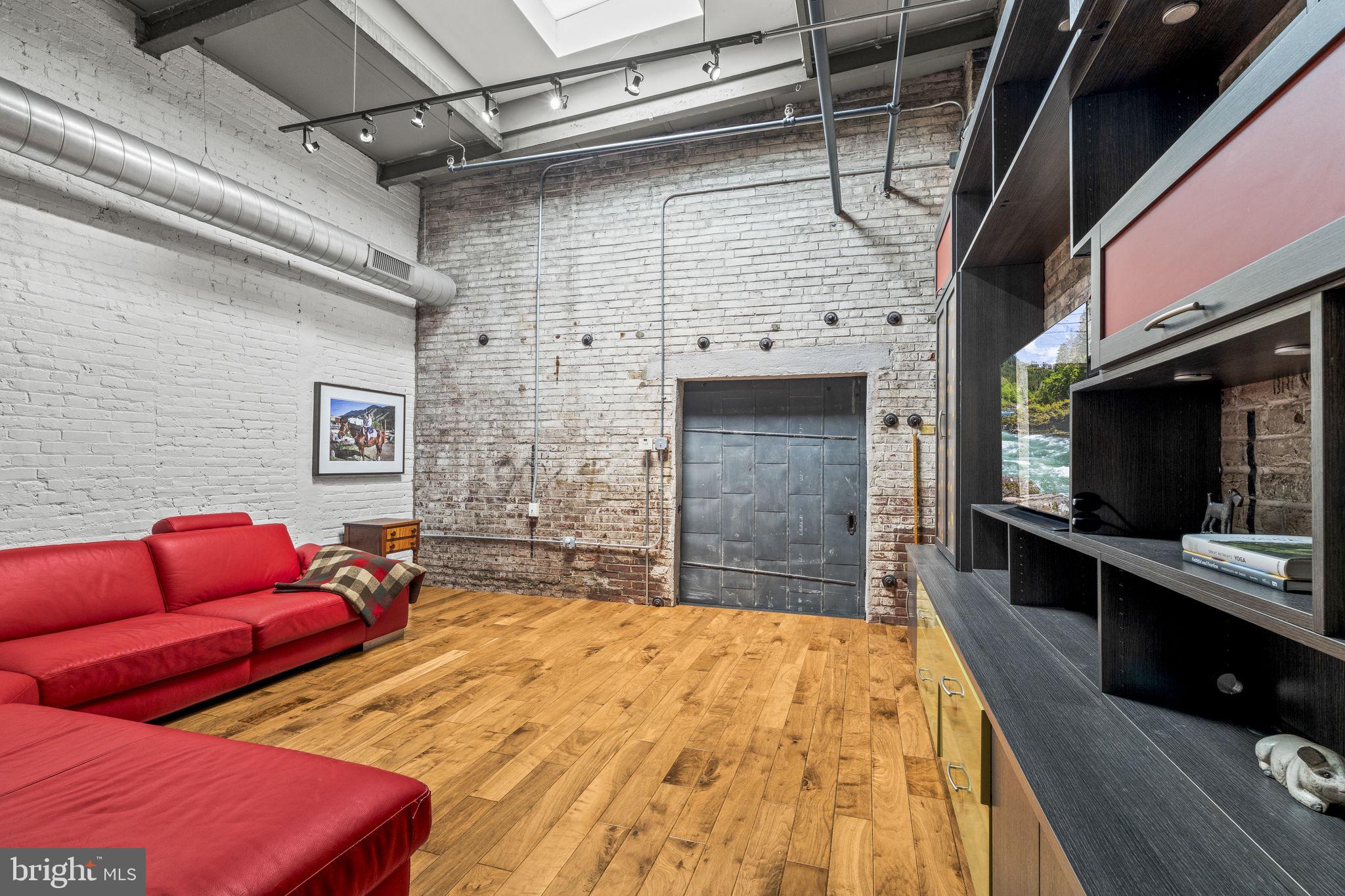 CALLOWHILL - Residential