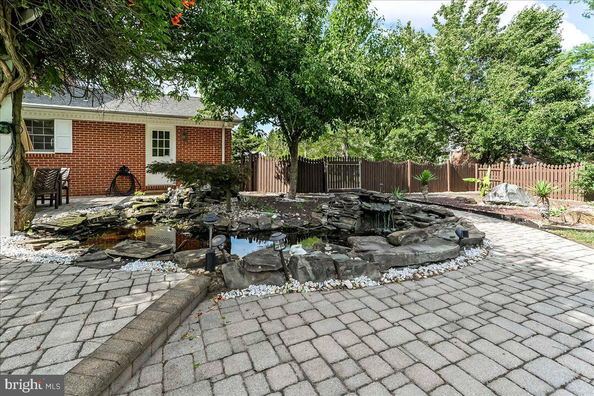 CARAVEL FARMS - Residential