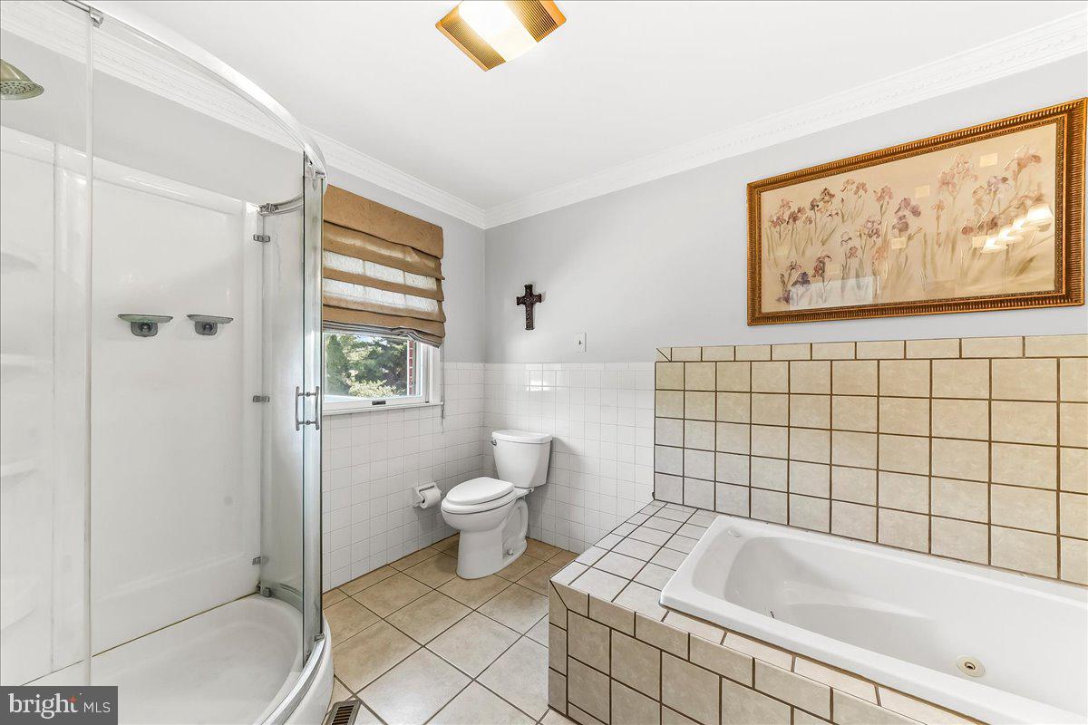 CARAVEL FARMS - Residential