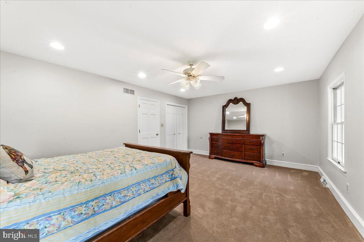 CARAVEL FARMS - Residential