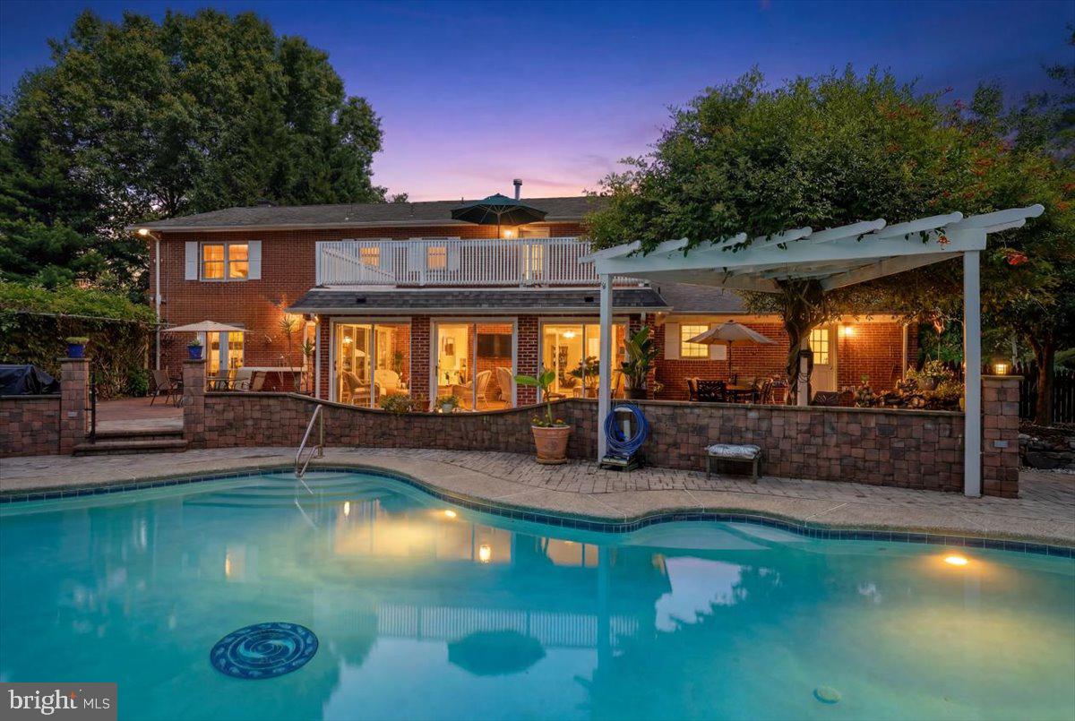 CARAVEL FARMS - Residential