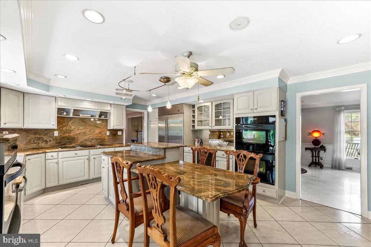 CARAVEL FARMS - Residential