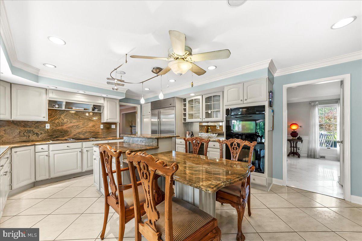 CARAVEL FARMS - Residential