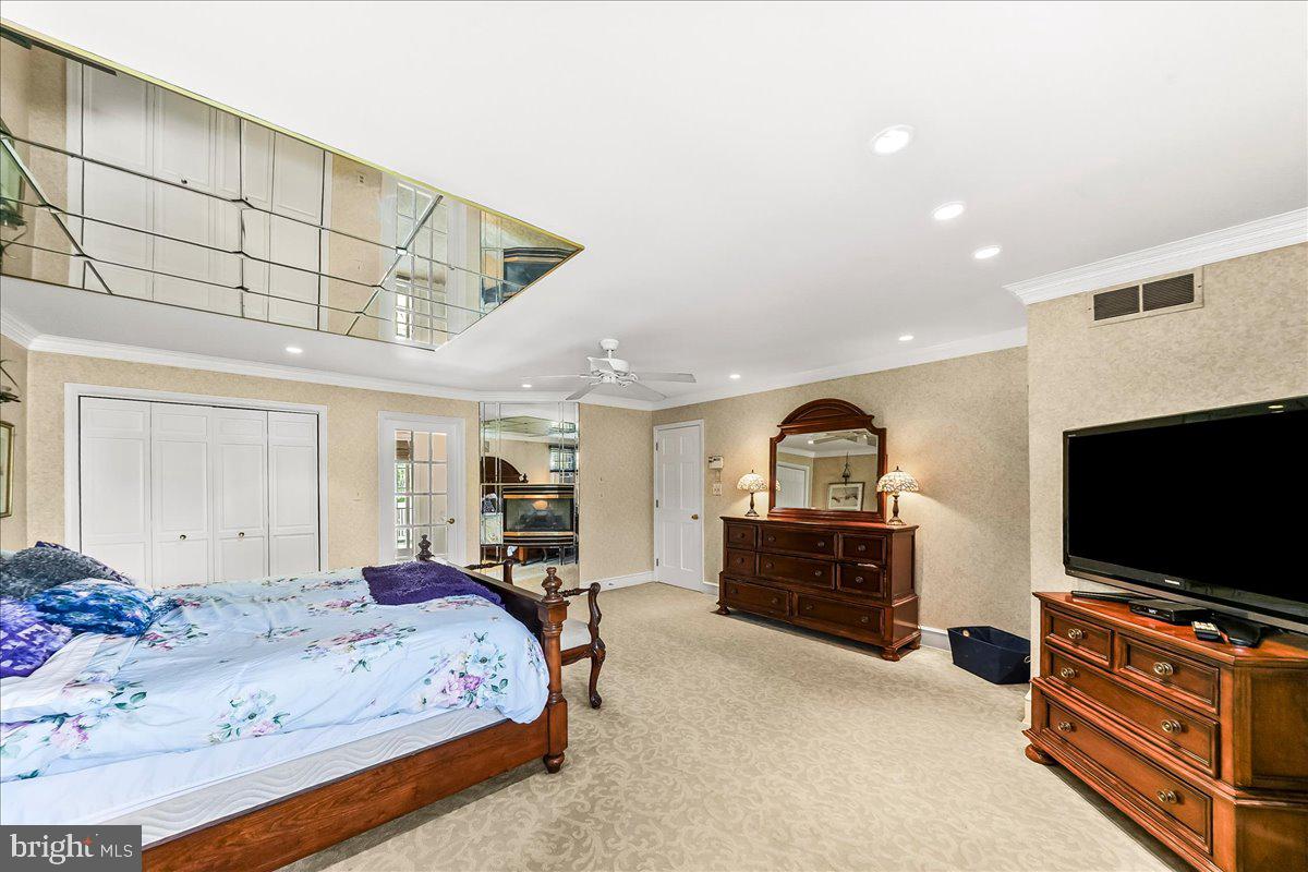 CARAVEL FARMS - Residential