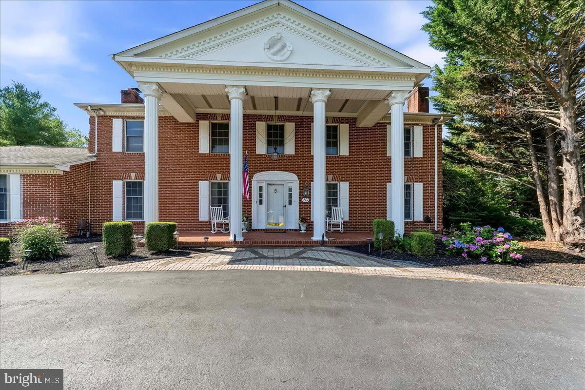 CARAVEL FARMS - Residential