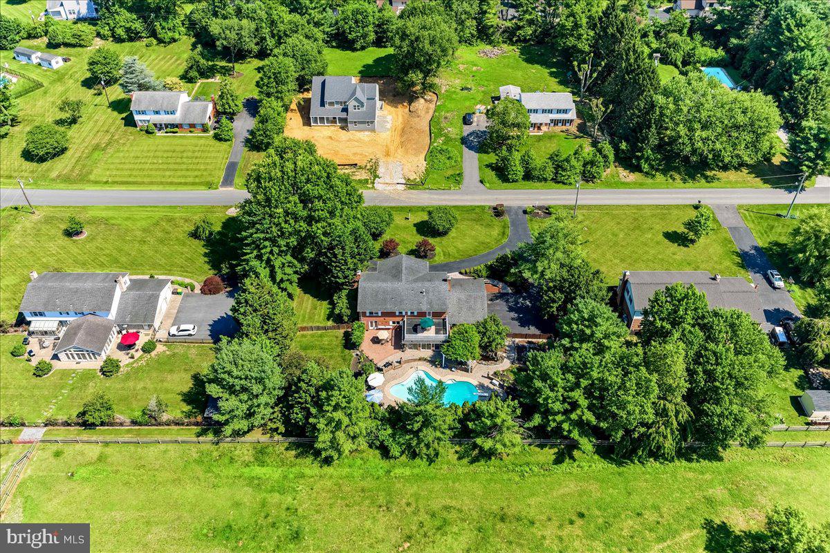 CARAVEL FARMS - Residential