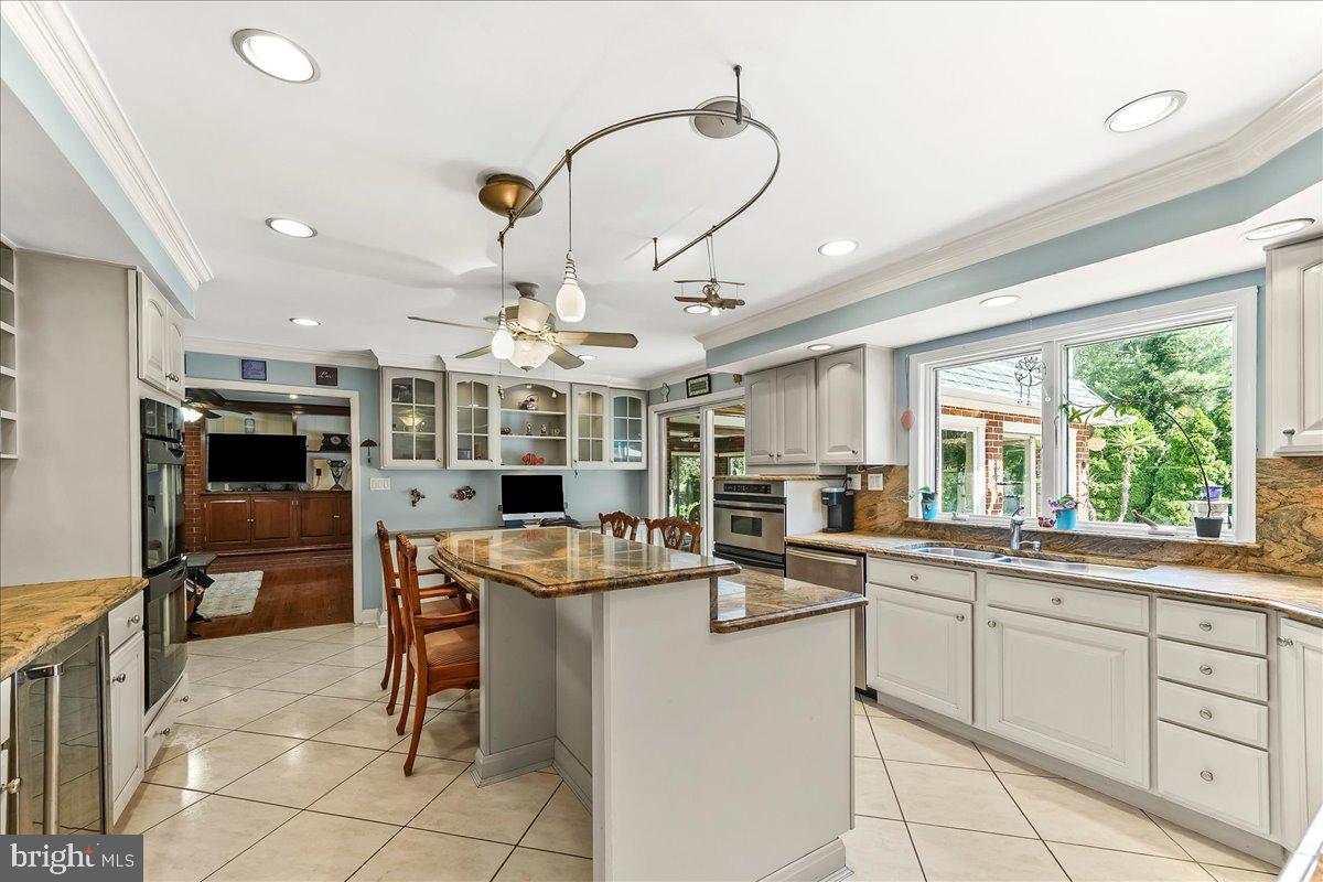CARAVEL FARMS - Residential