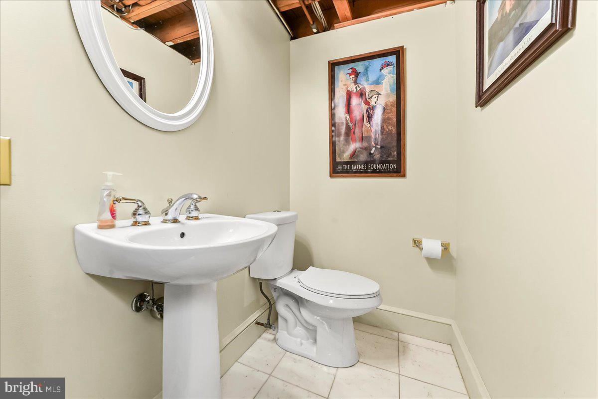 CARAVEL FARMS - Residential