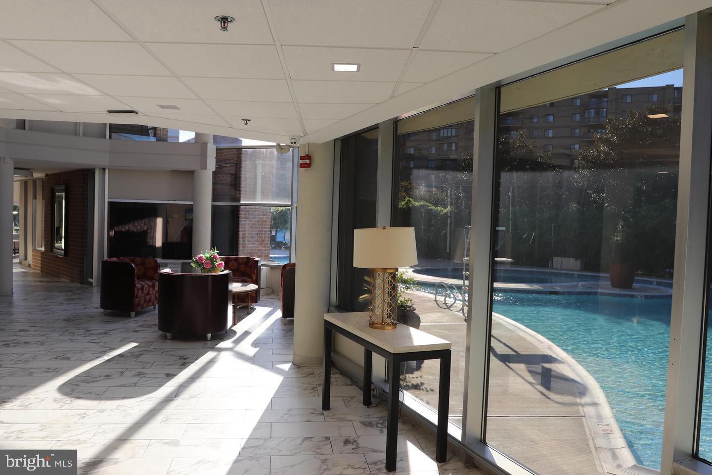 ROTONDA - Residential Lease