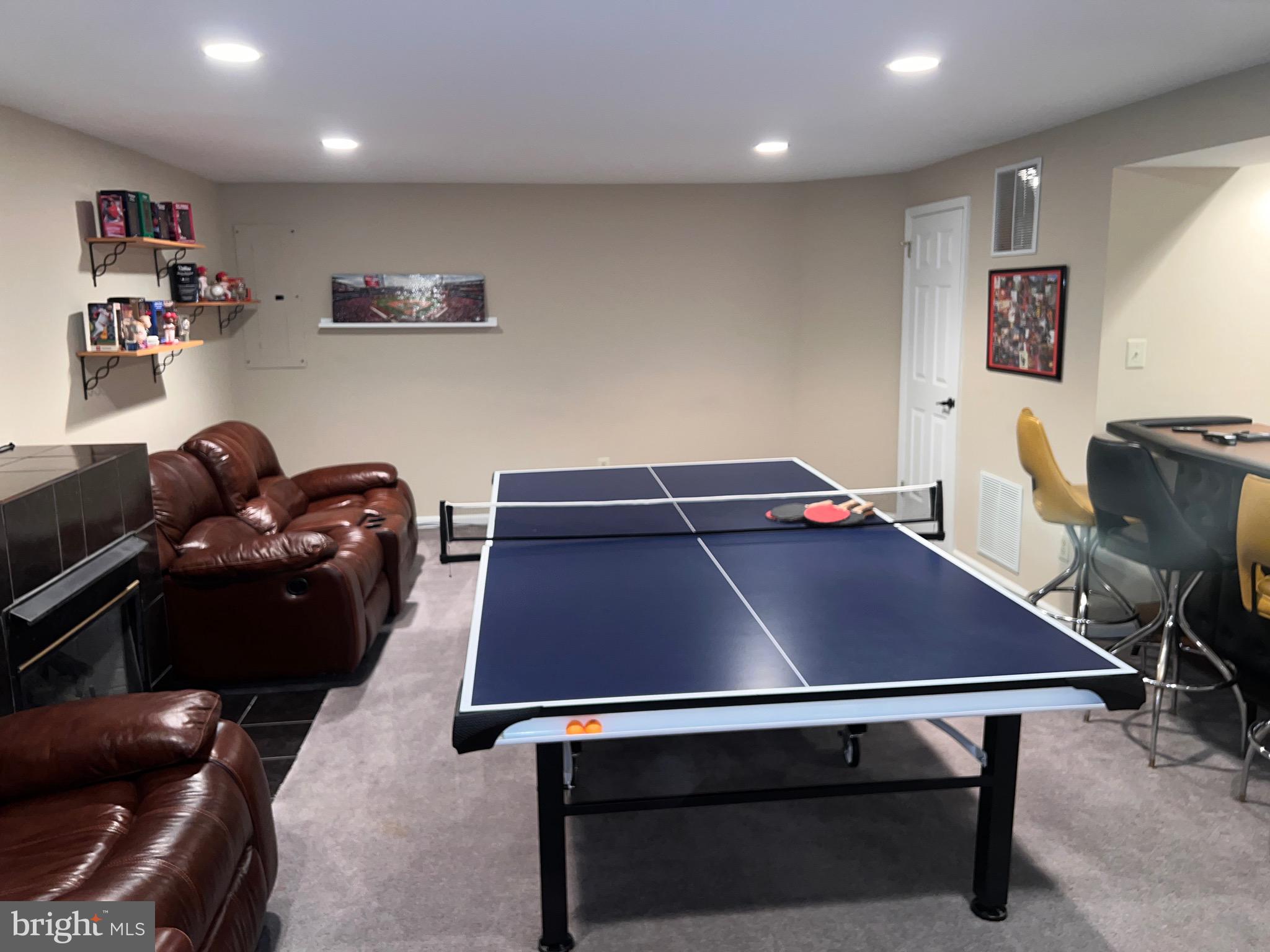 WILLOW BROOK - Residential