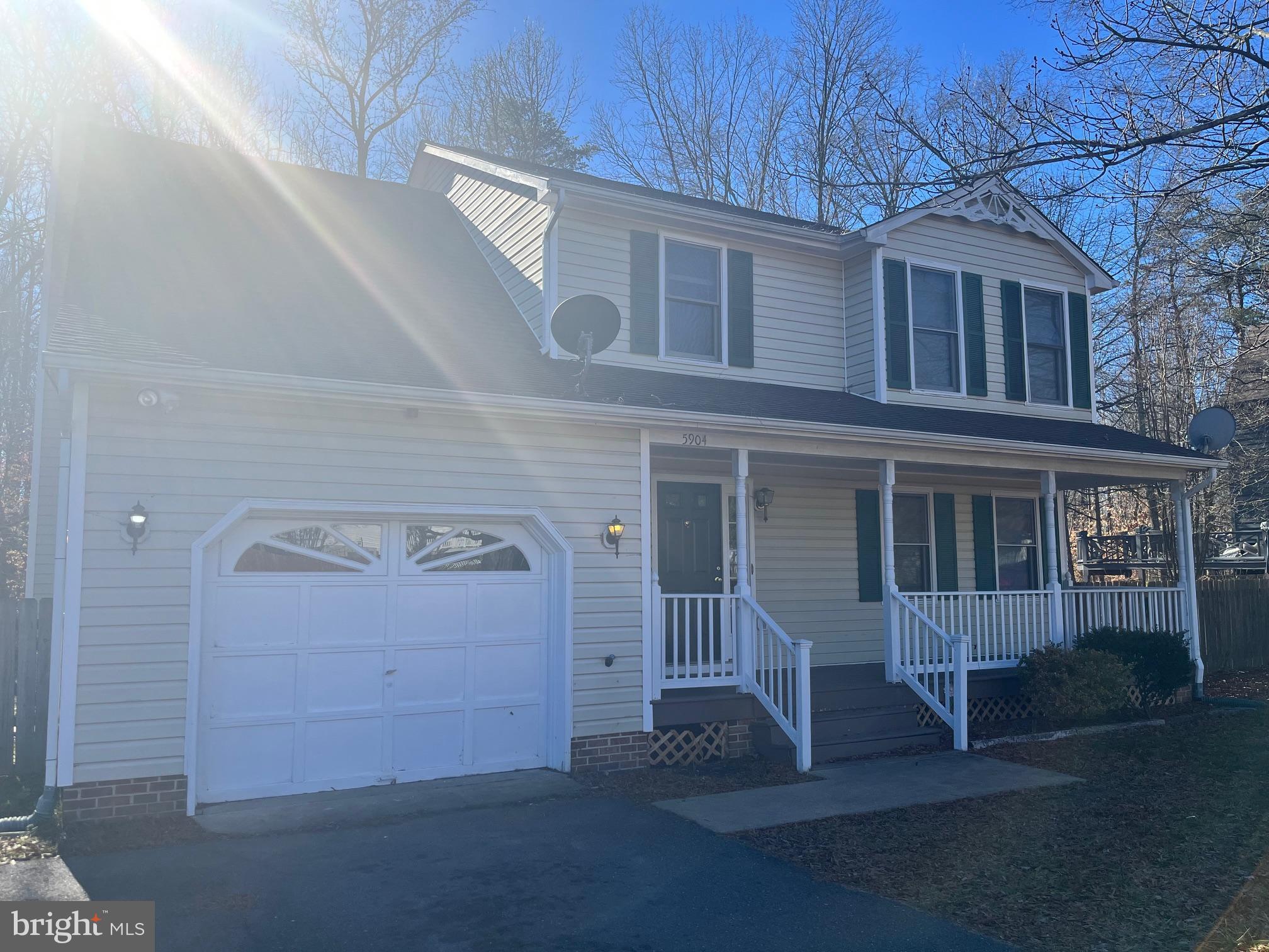 Home for Rent. 4 Bedrooms and 2 full bathrooms on the top level.  The main level has family room, dining room, living room (which could be a 5th bedroom), kitchen, foyer and a half bathroom. The backyard is flat and fenced in. Submit your application today!