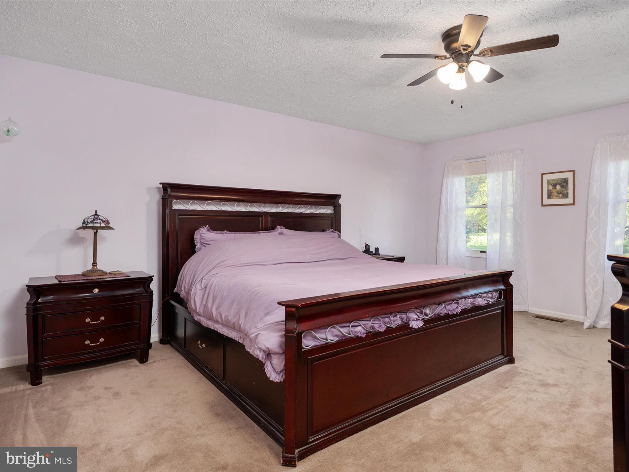 BAY COUNTRY - Residential