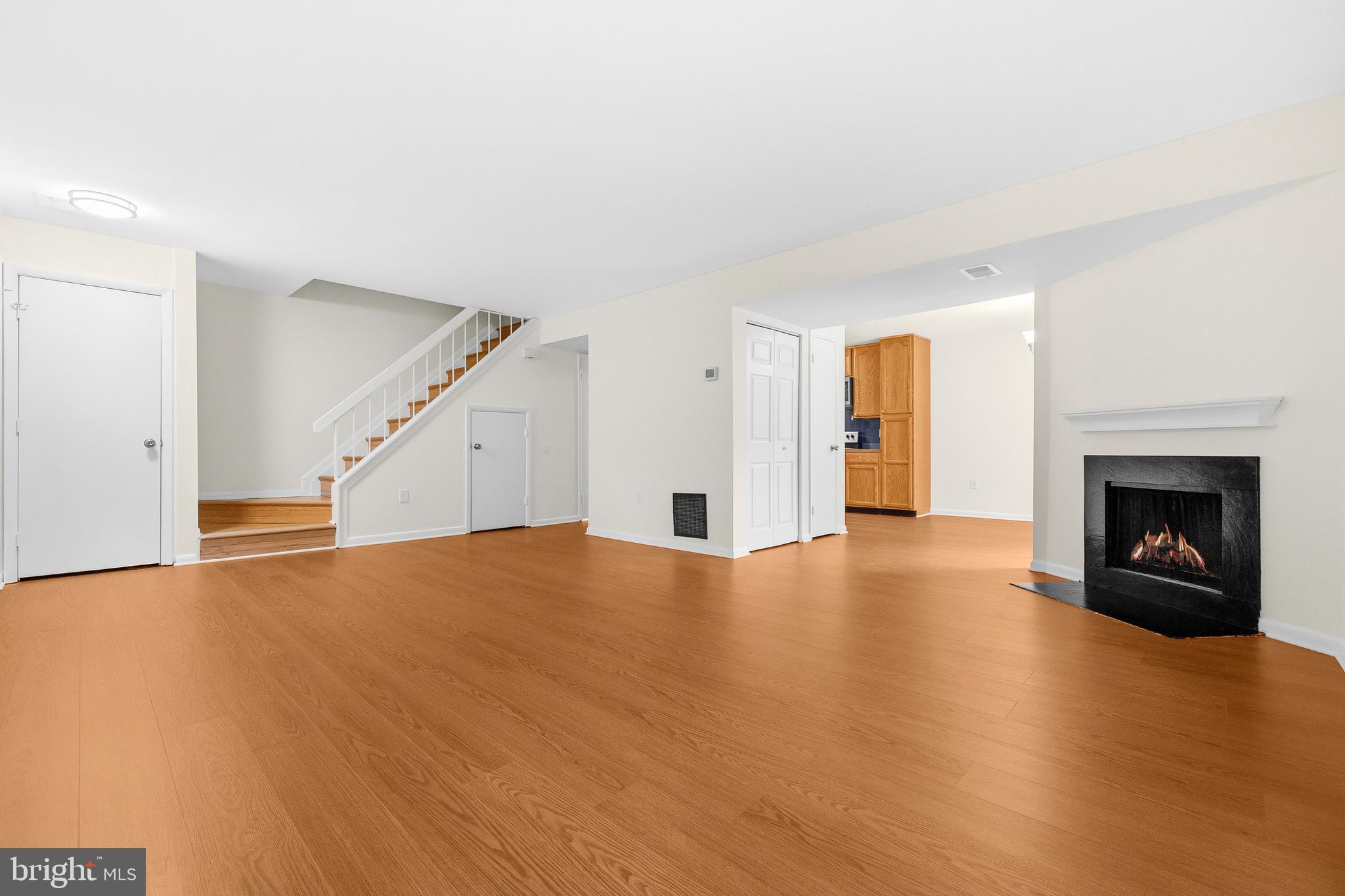 BURKE CENTRE - Residential