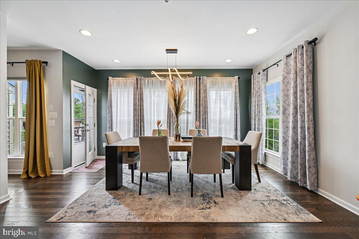 VILLAGES OF SAVANNAH - Residential