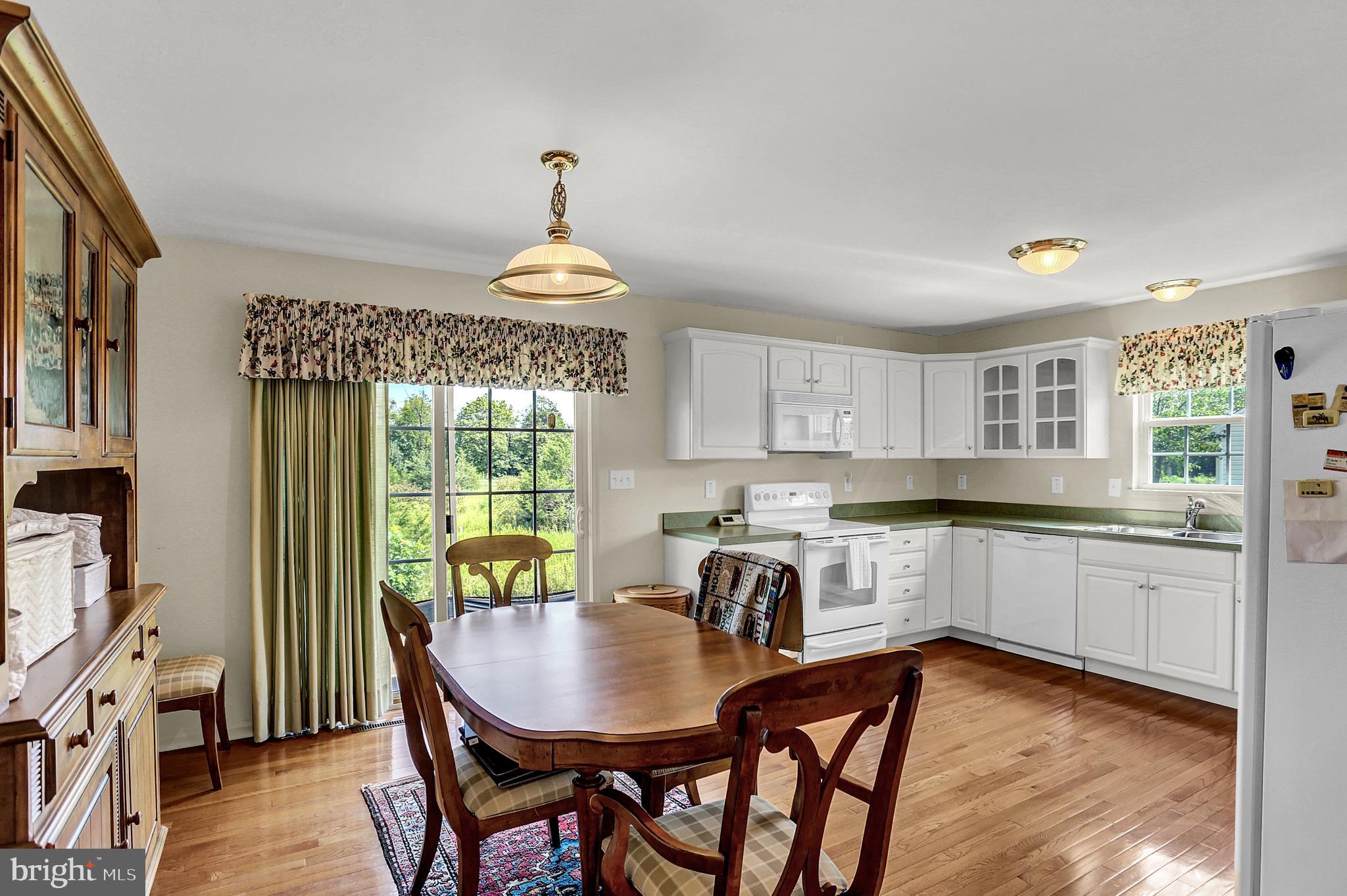 CEDARFIELD CONDOMINIUMS - Residential