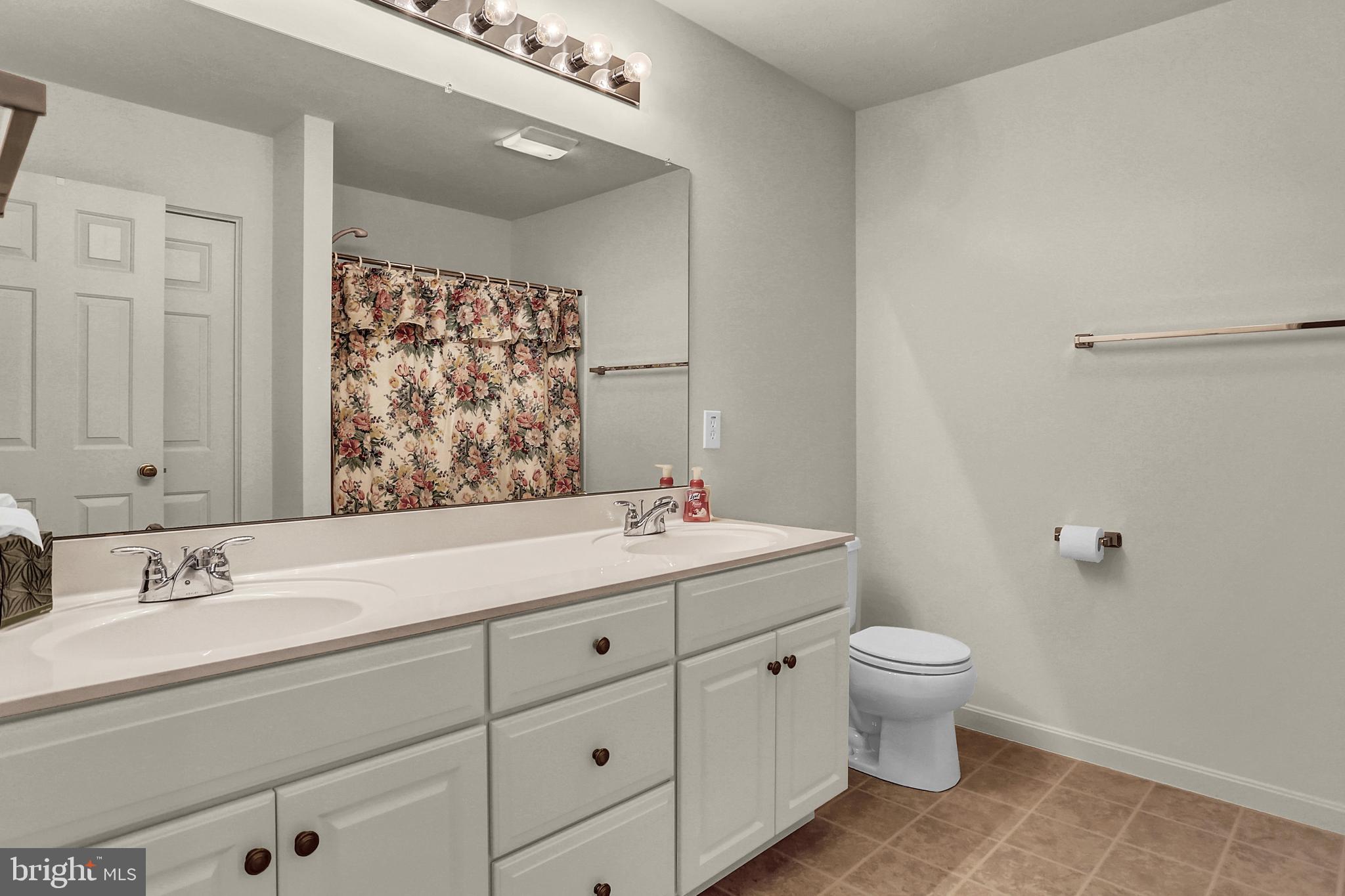CEDARFIELD CONDOMINIUMS - Residential