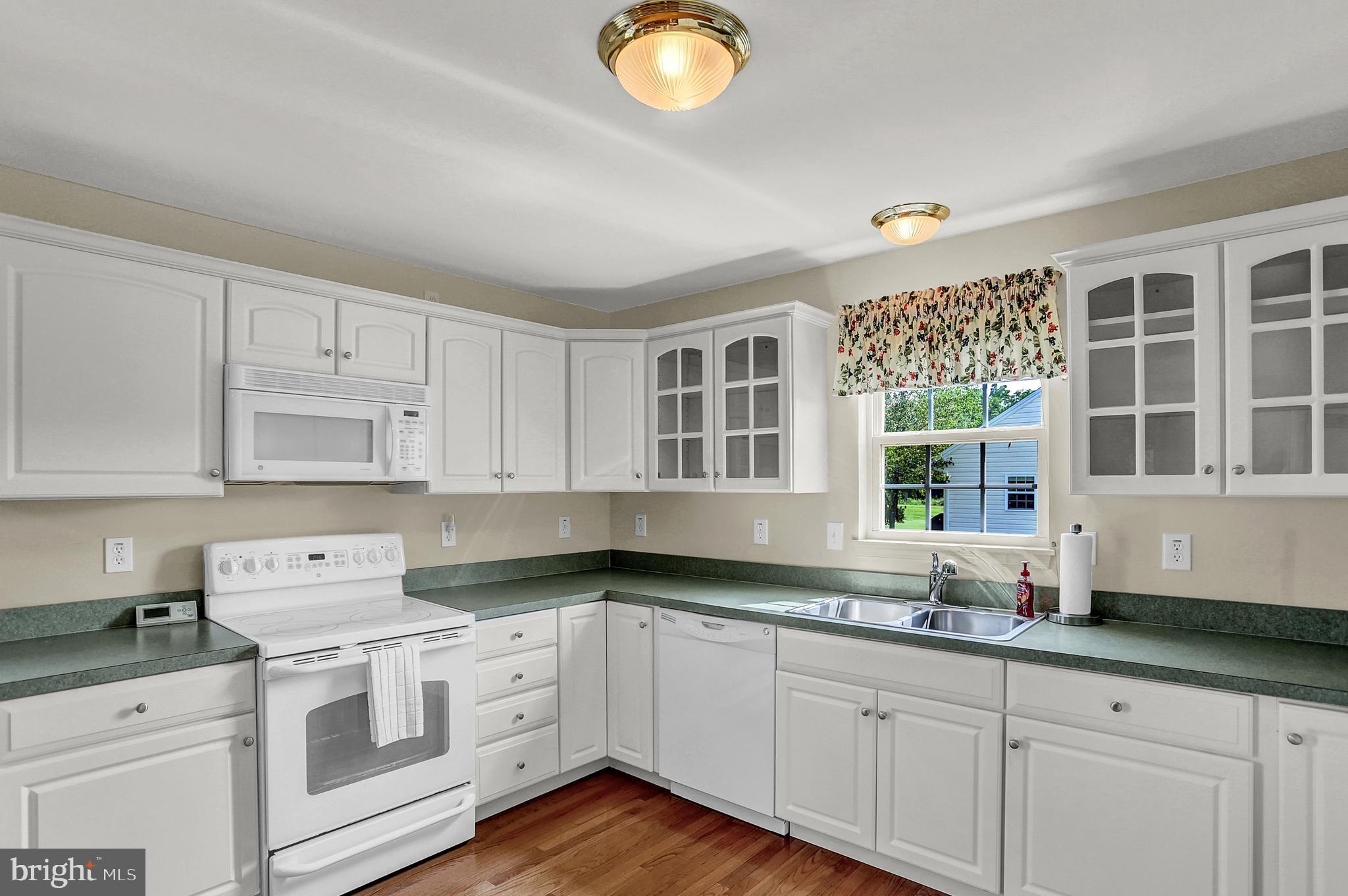 CEDARFIELD CONDOMINIUMS - Residential