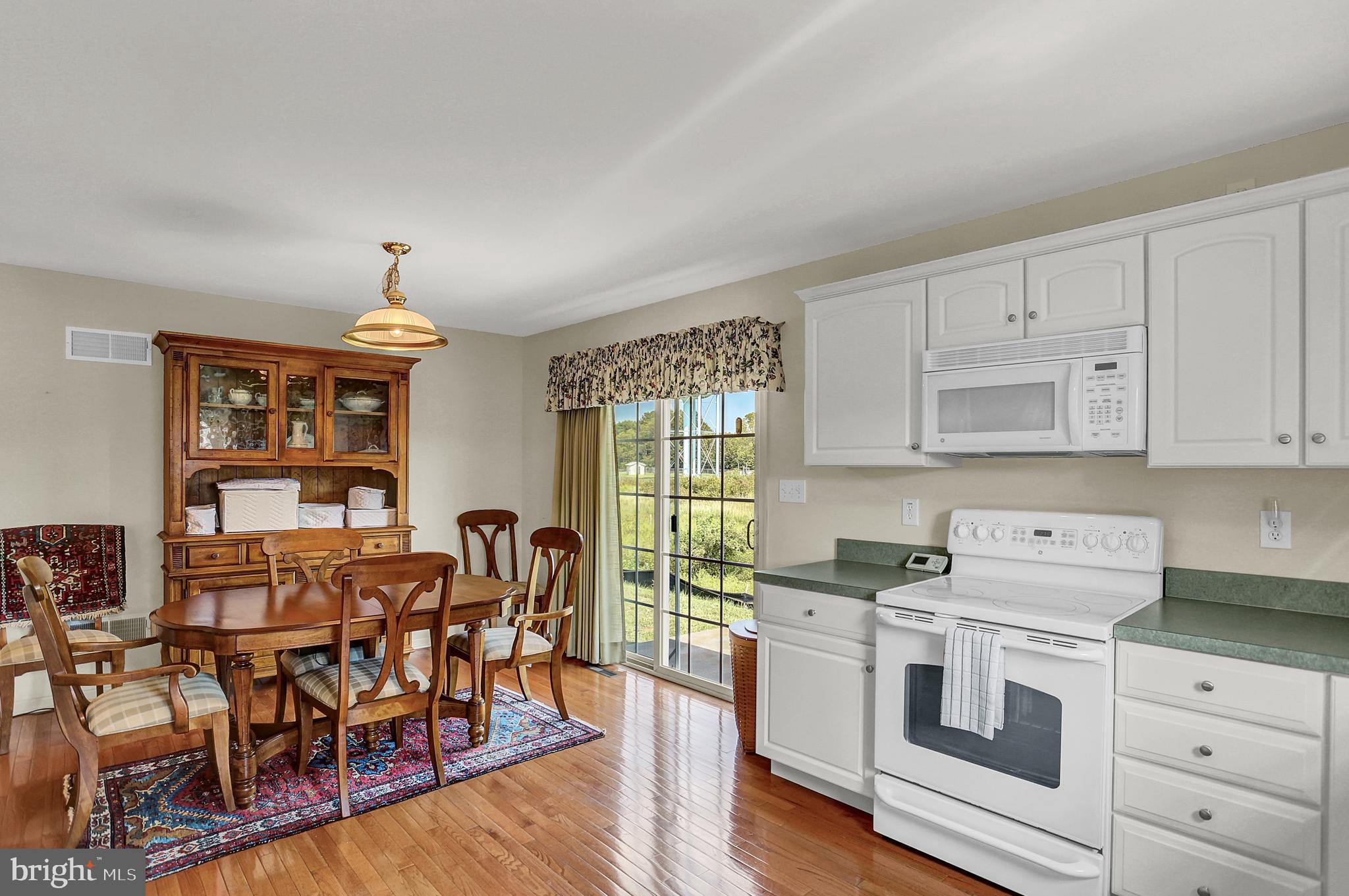 CEDARFIELD CONDOMINIUMS - Residential