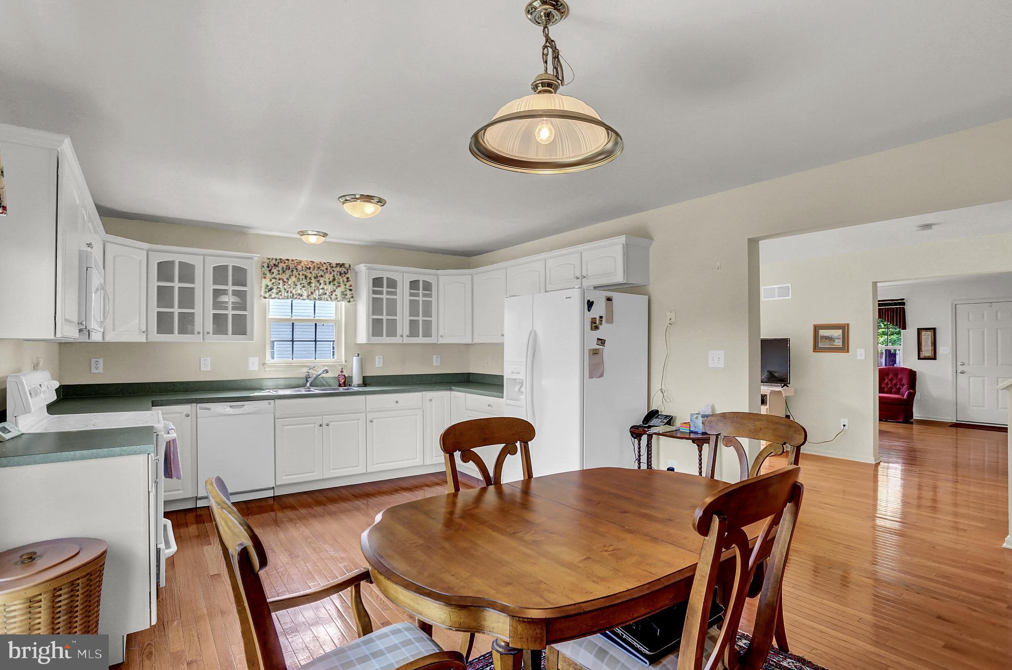 CEDARFIELD CONDOMINIUMS - Residential