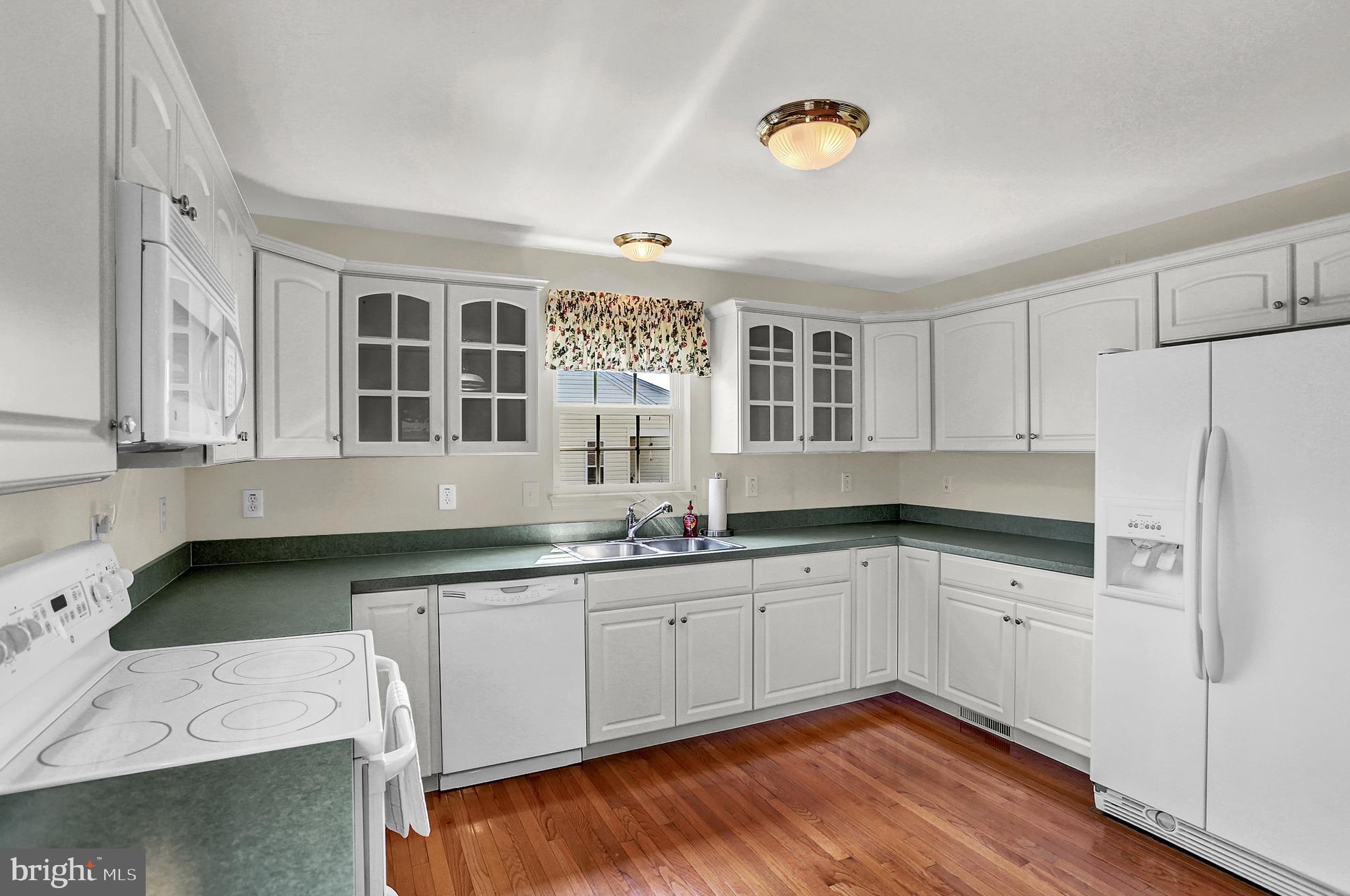 CEDARFIELD CONDOMINIUMS - Residential
