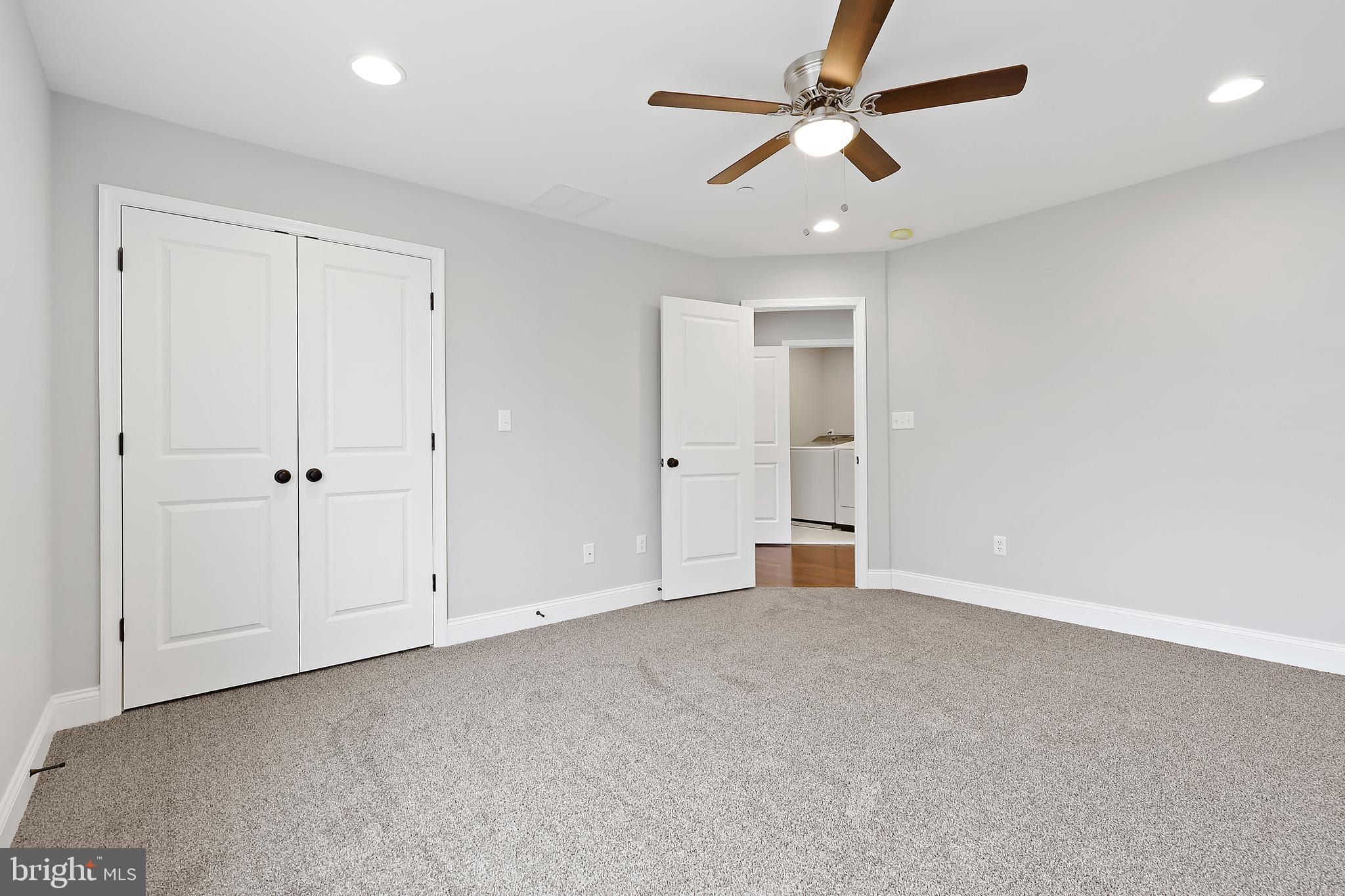 RIVIERA BEACH - Residential