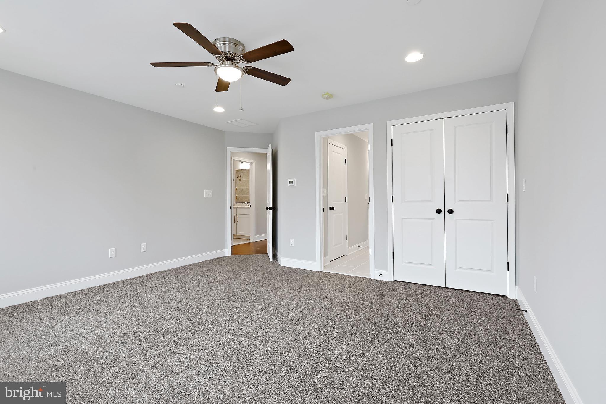 RIVIERA BEACH - Residential