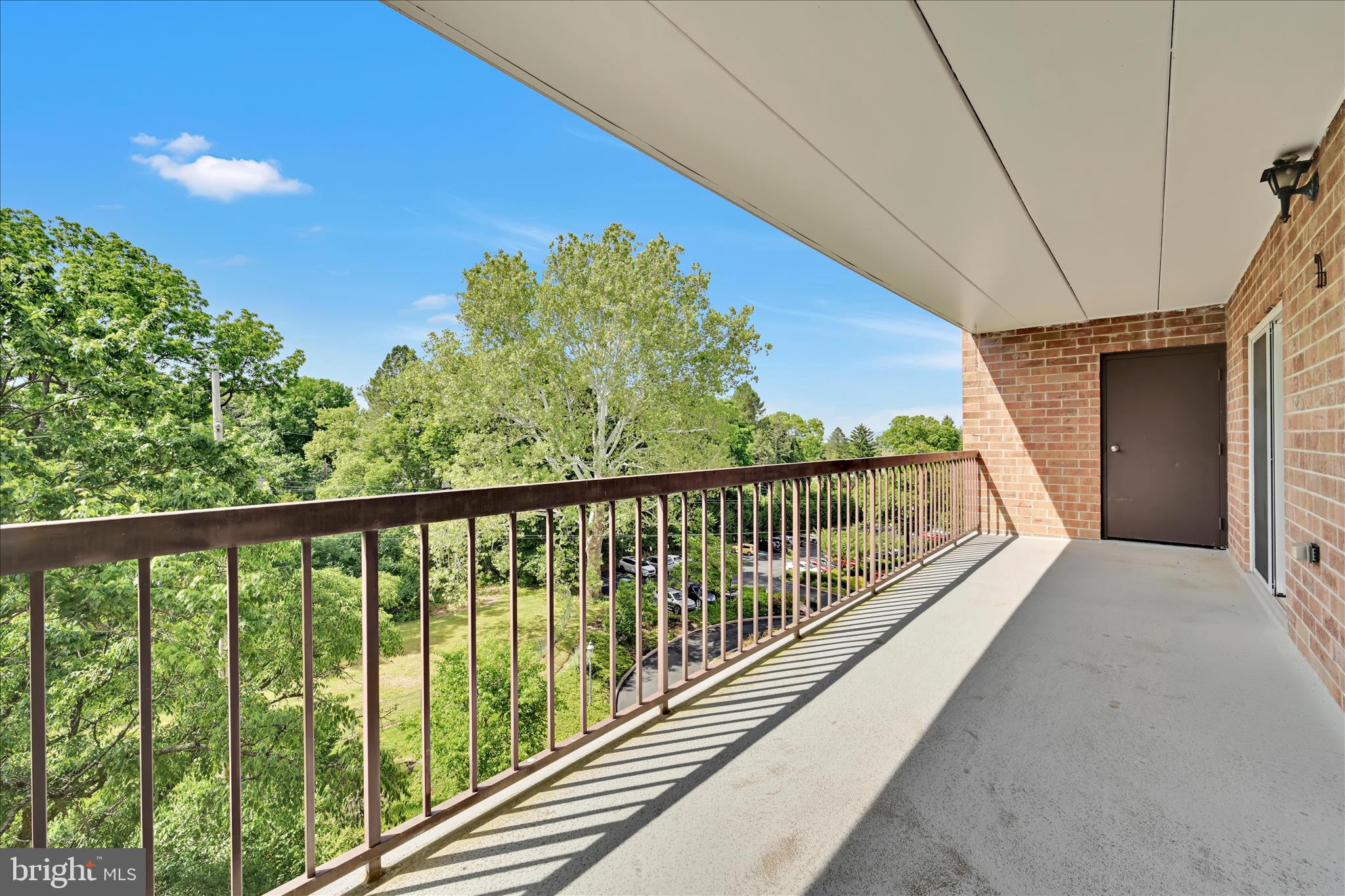 HUMMINGBIRD HILL - Residential
