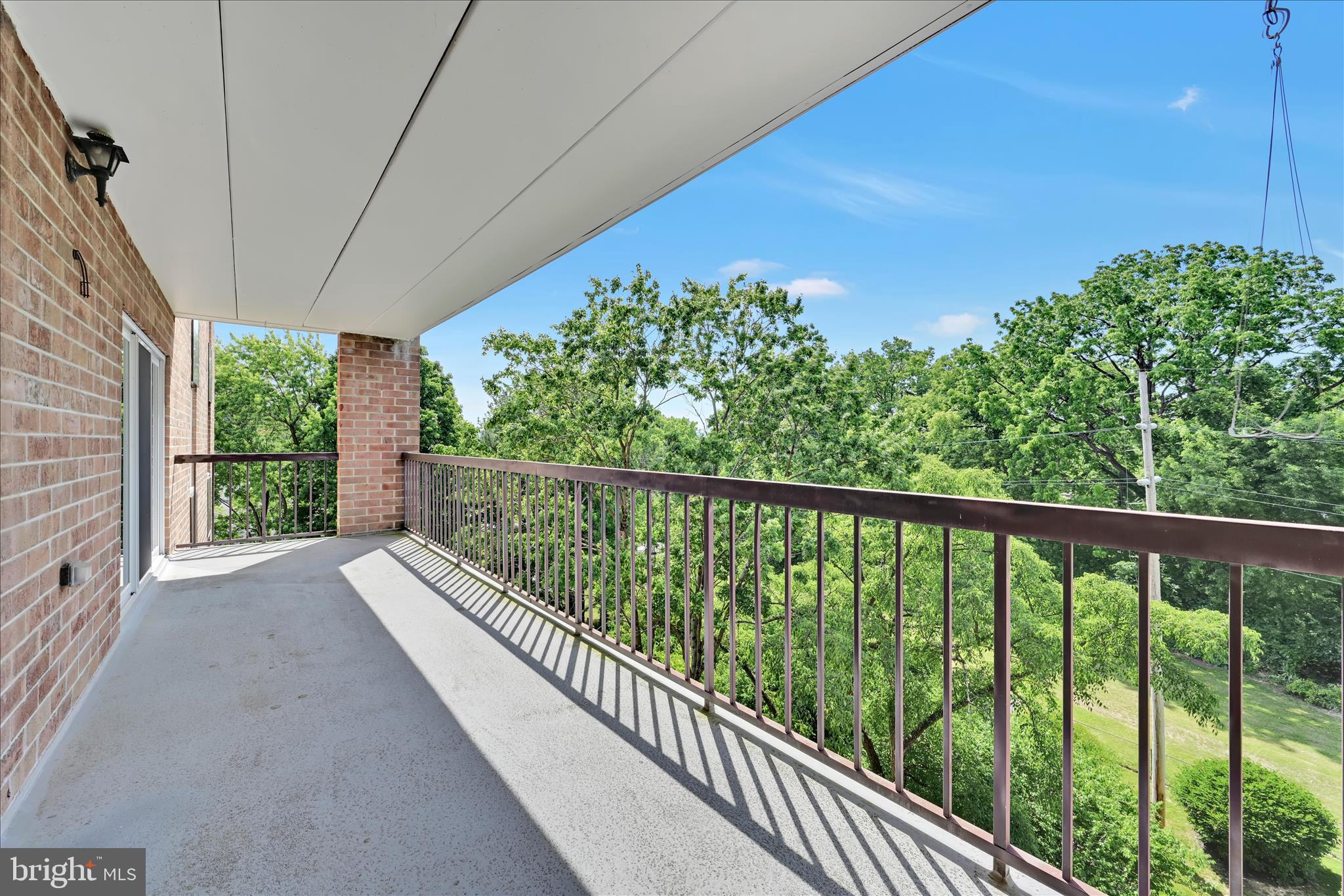 HUMMINGBIRD HILL - Residential