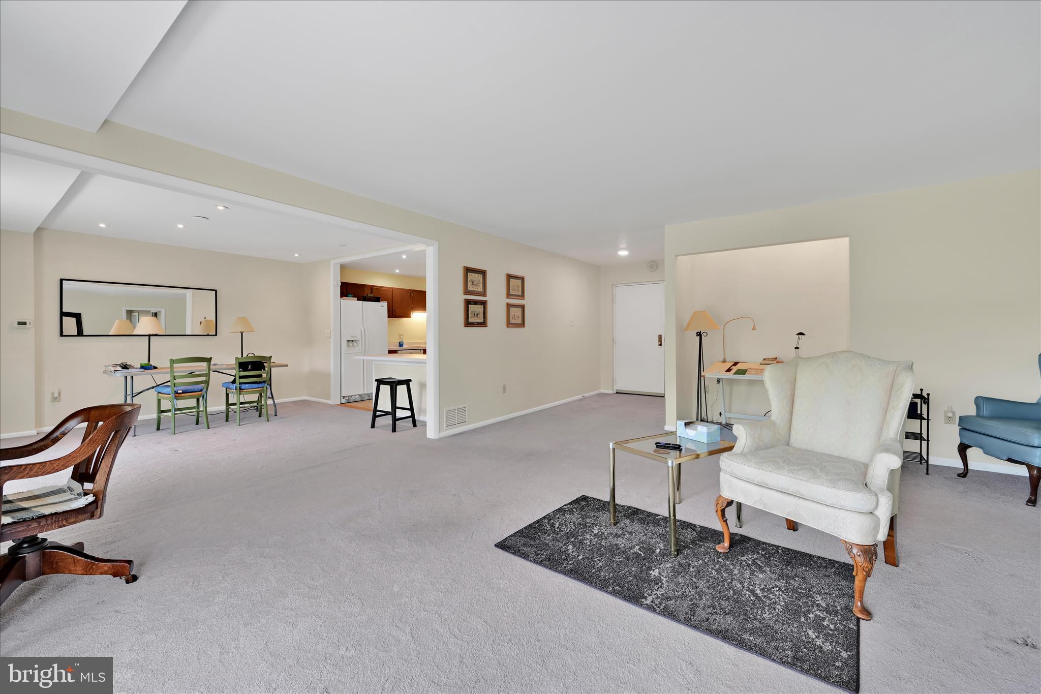 HUMMINGBIRD HILL - Residential
