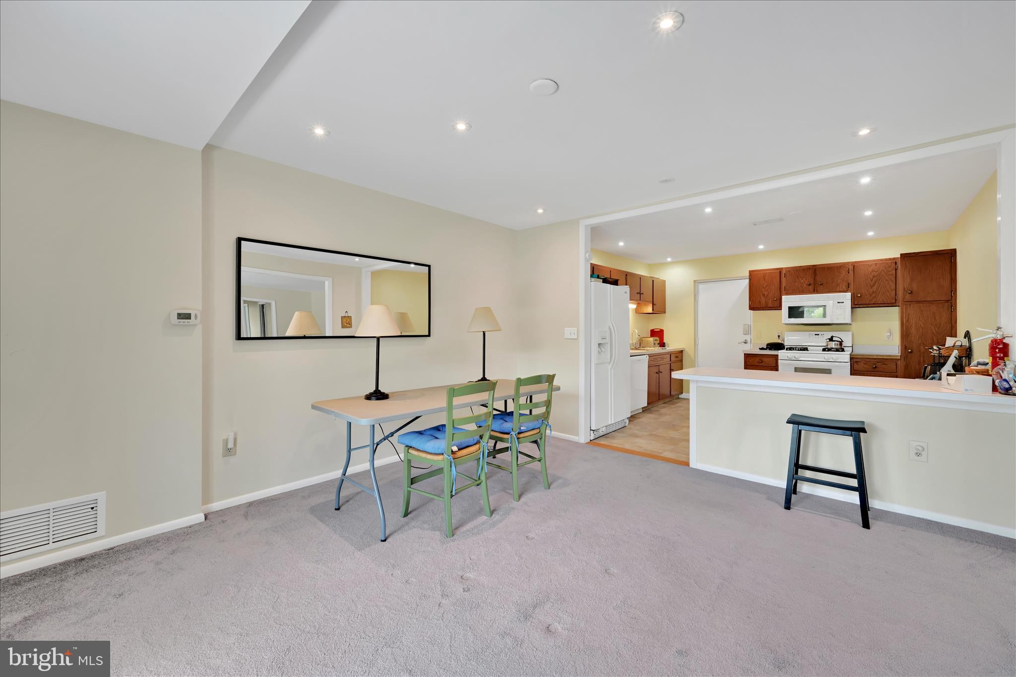 HUMMINGBIRD HILL - Residential