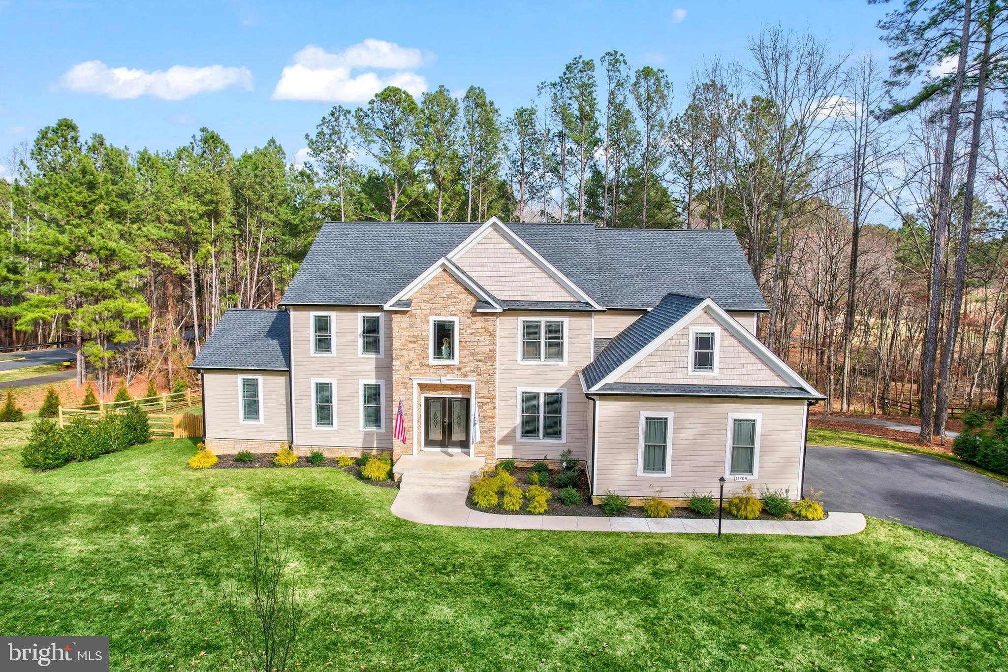 FAWN LAKE - Residential