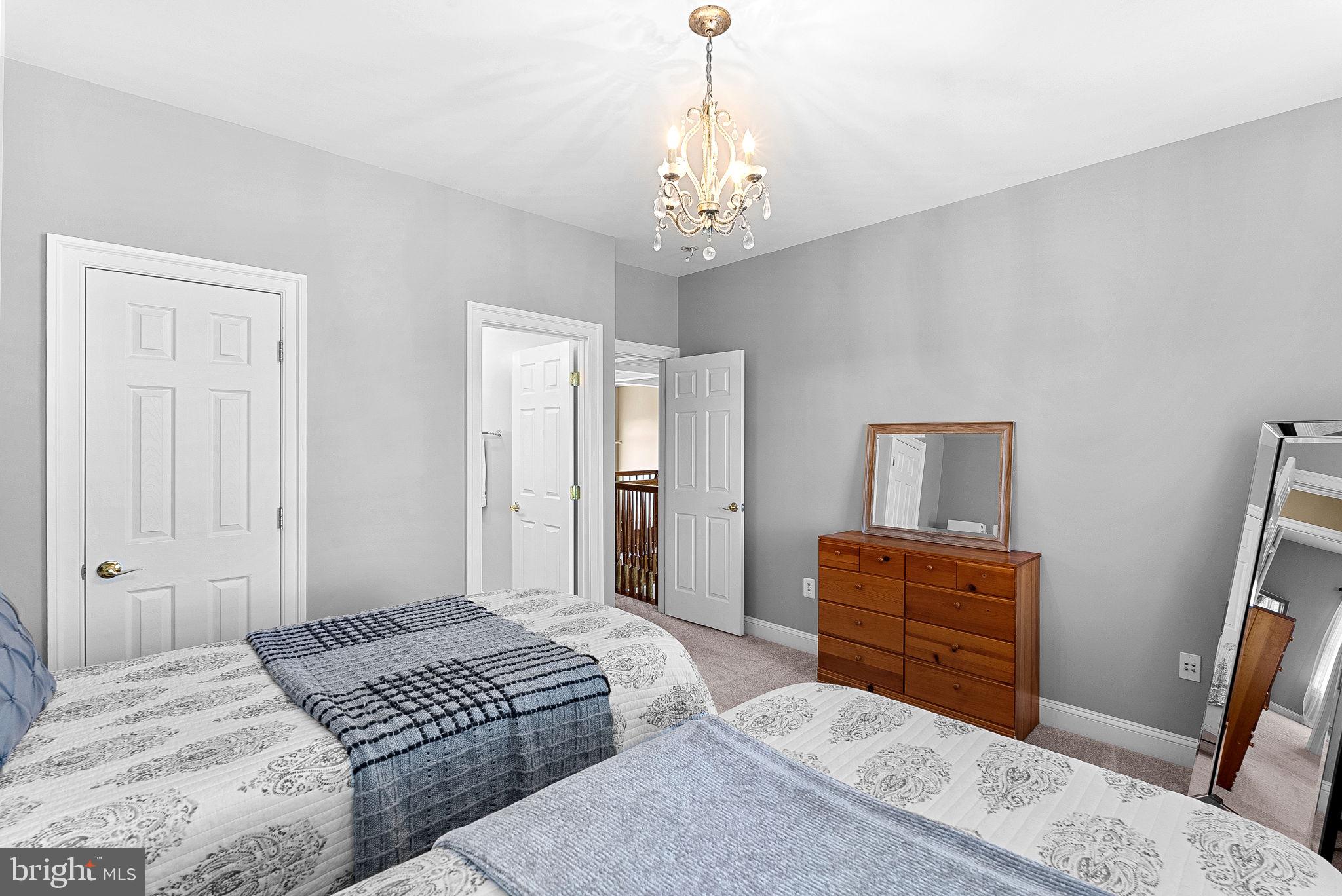 WRIGHT FARM - Residential