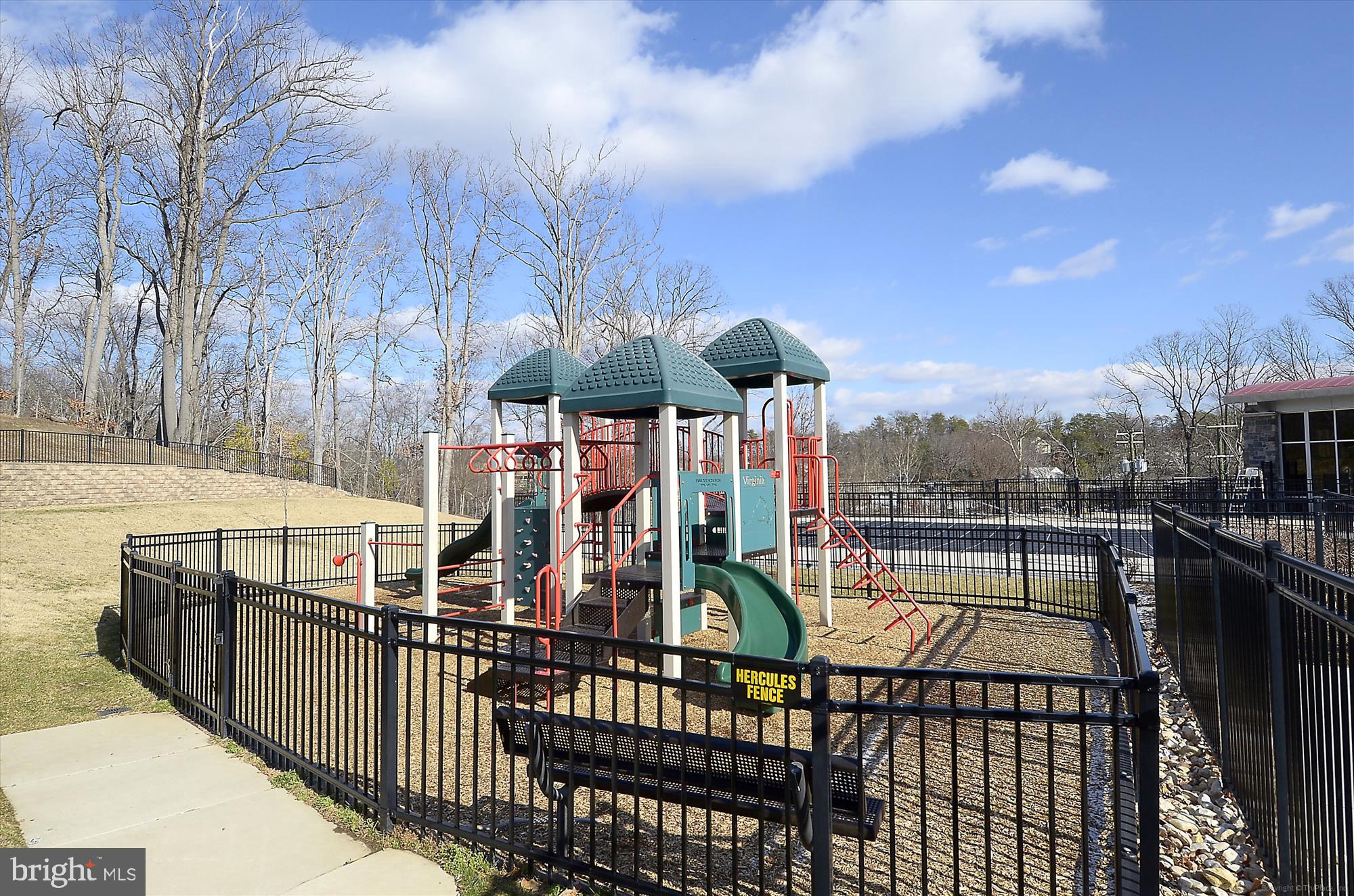 POTOMAC CLUB - Residential Lease