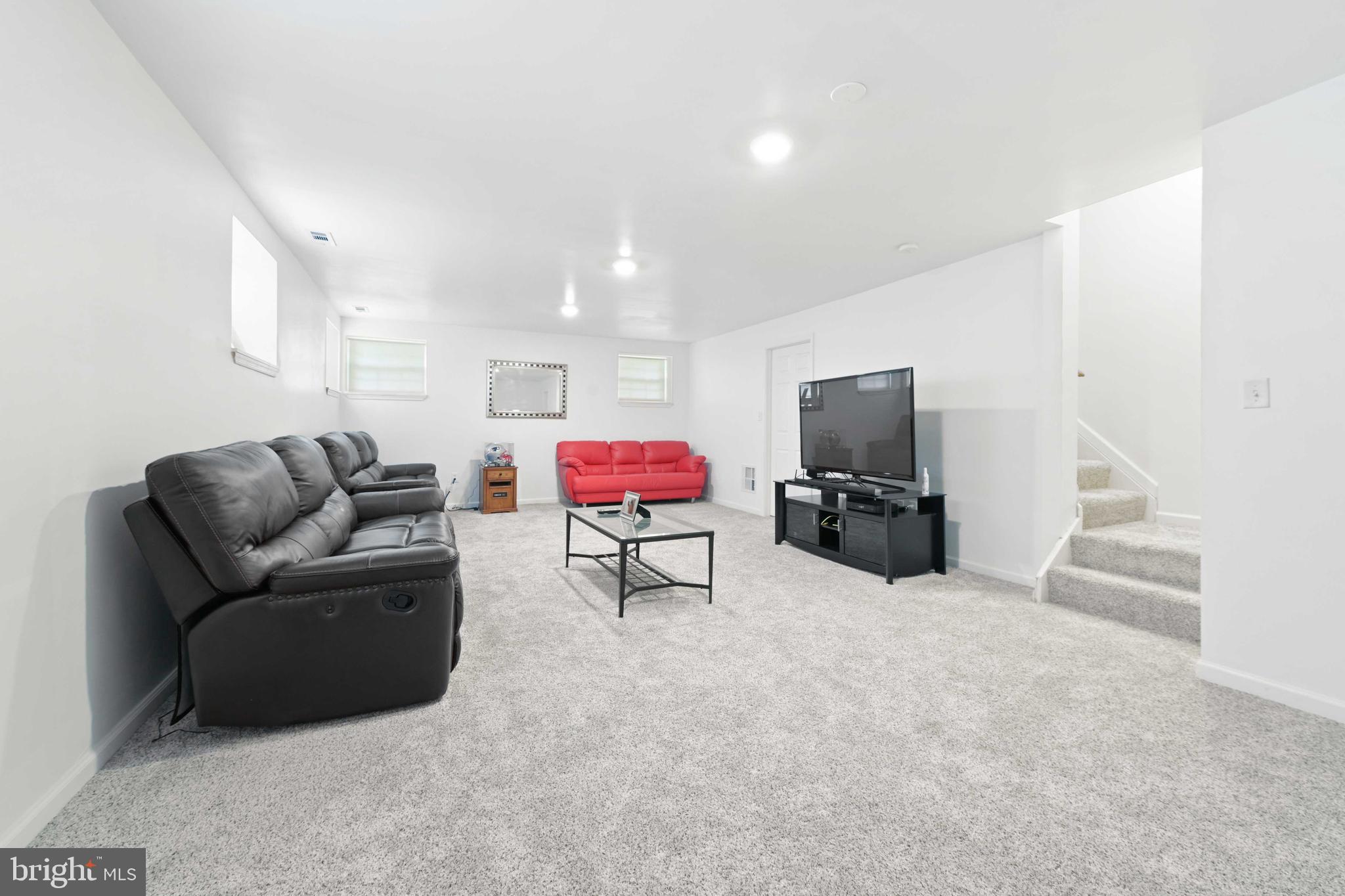 HOPEWELL POINTE - Residential