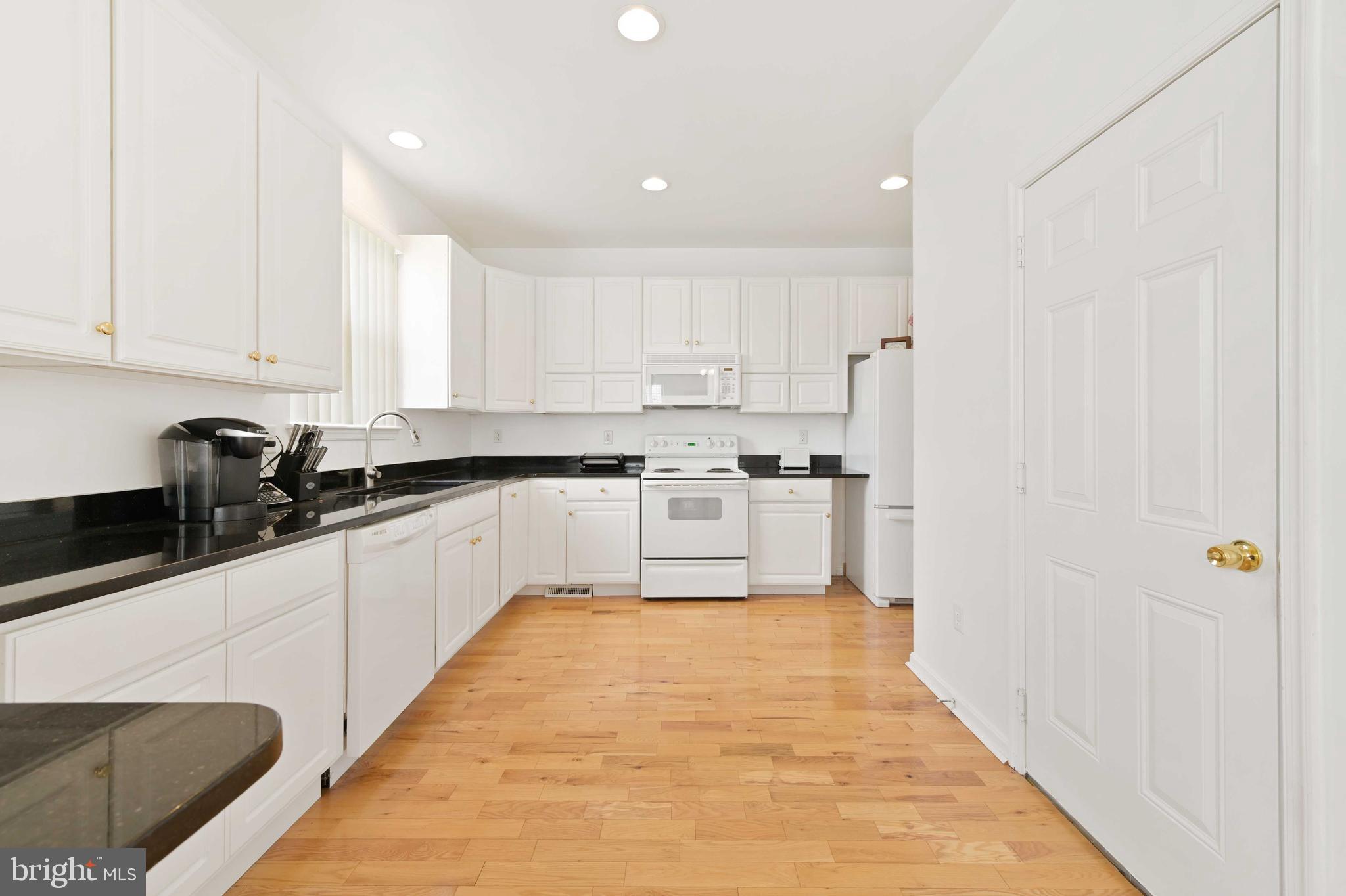 HOPEWELL POINTE - Residential