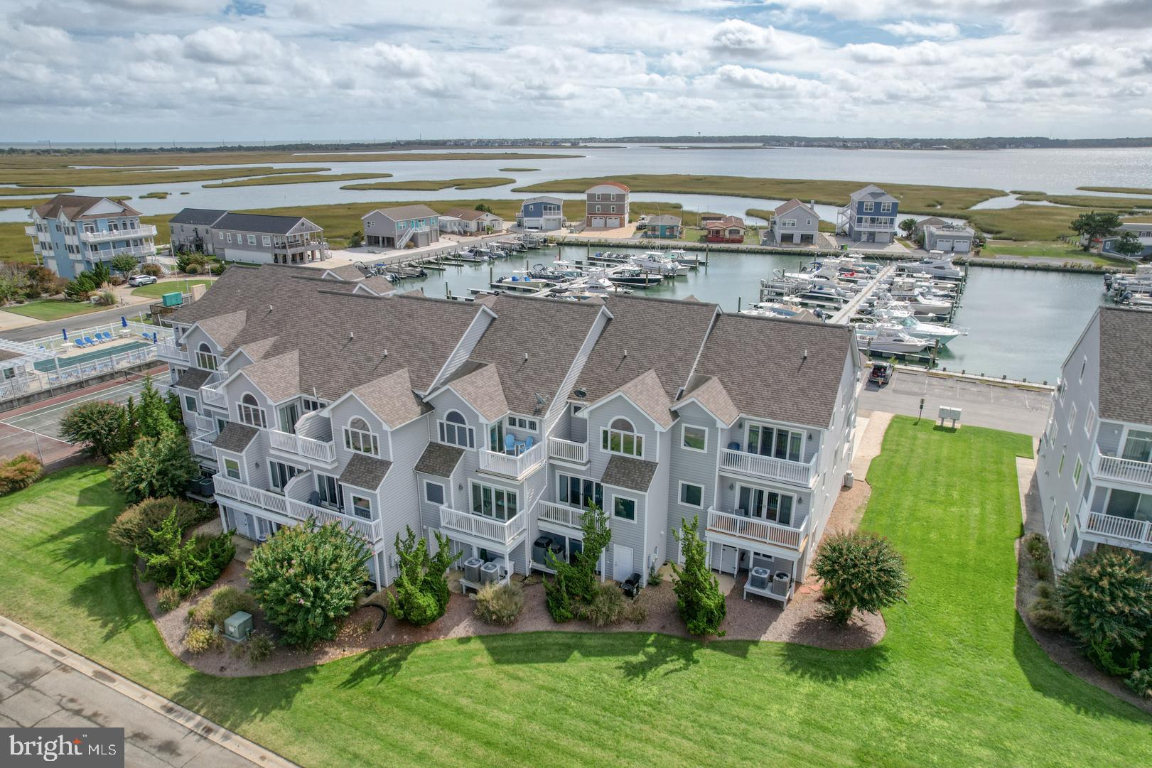 SOUTH SHORE MARINA - Residential
