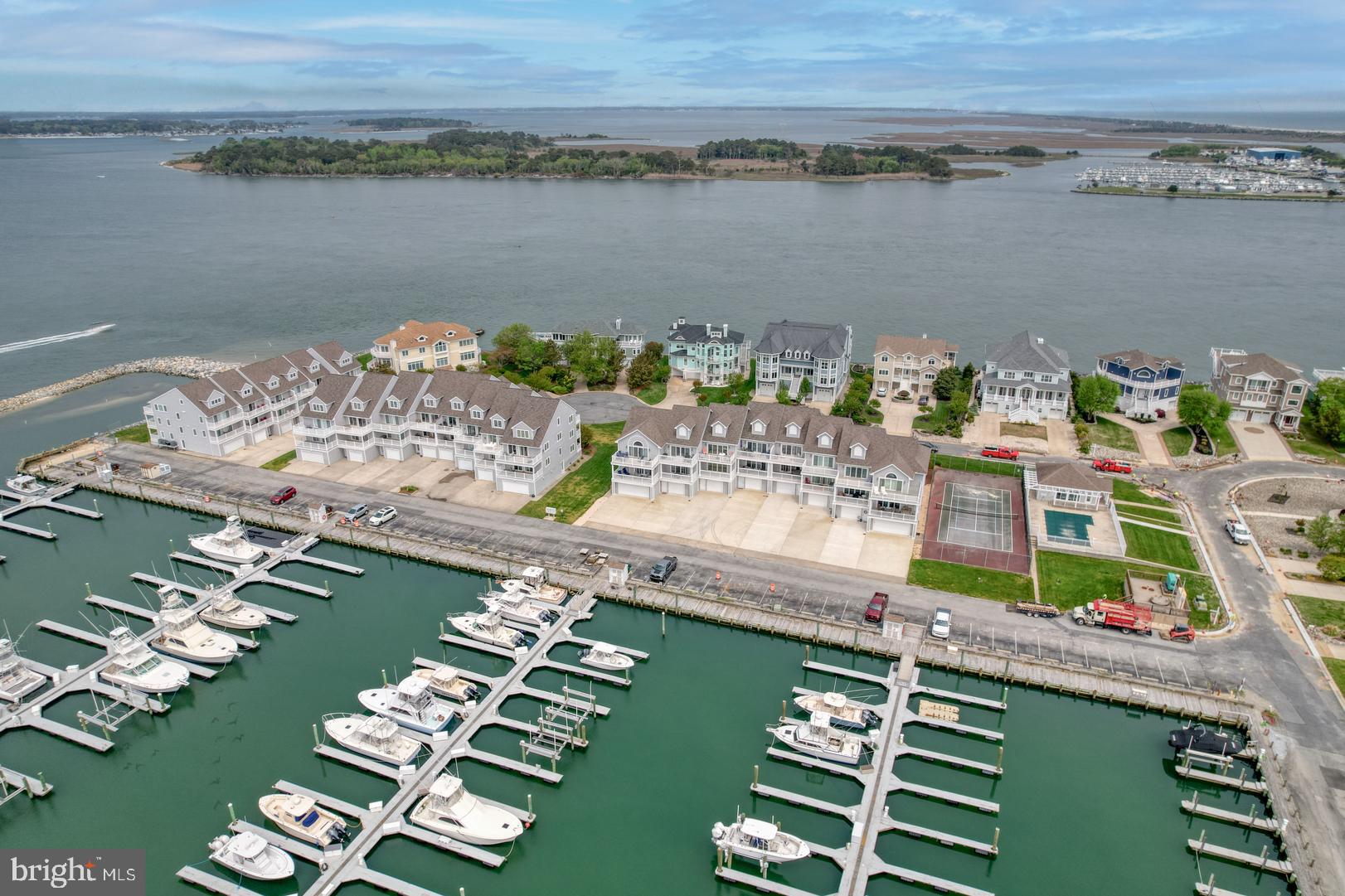 SOUTH SHORE MARINA - Residential