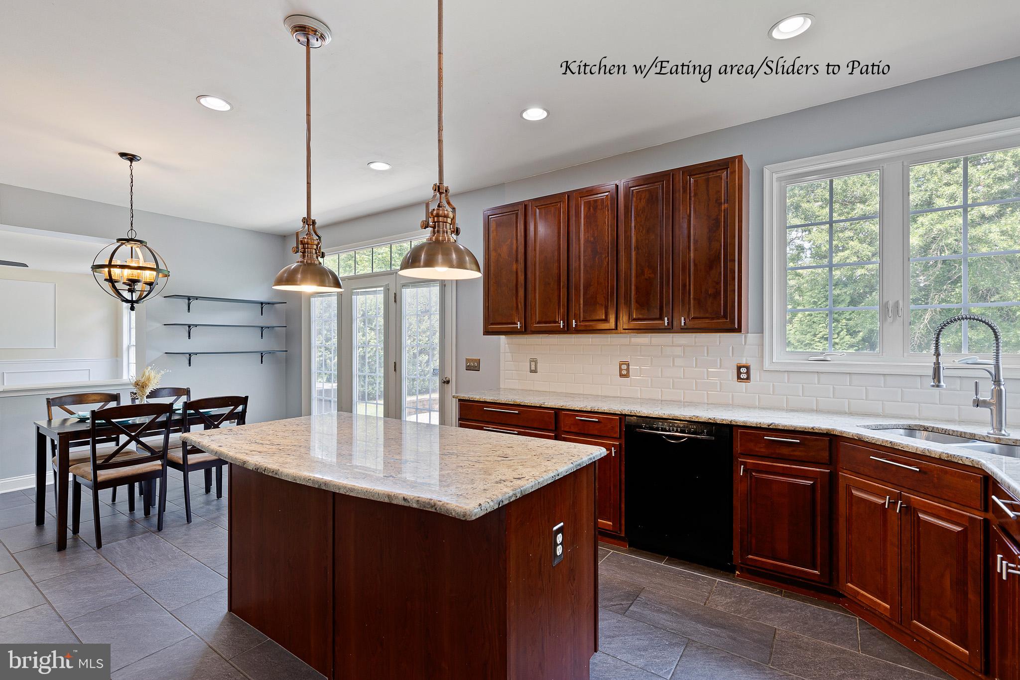 TOWNSEND VILLAGE IL - Residential