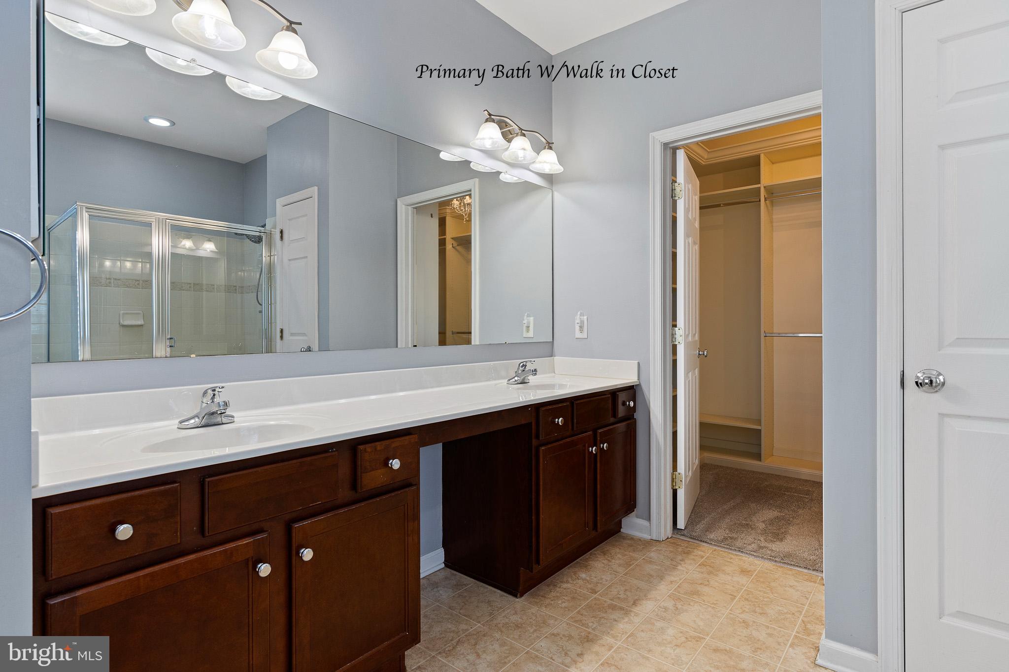 TOWNSEND VILLAGE IL - Residential