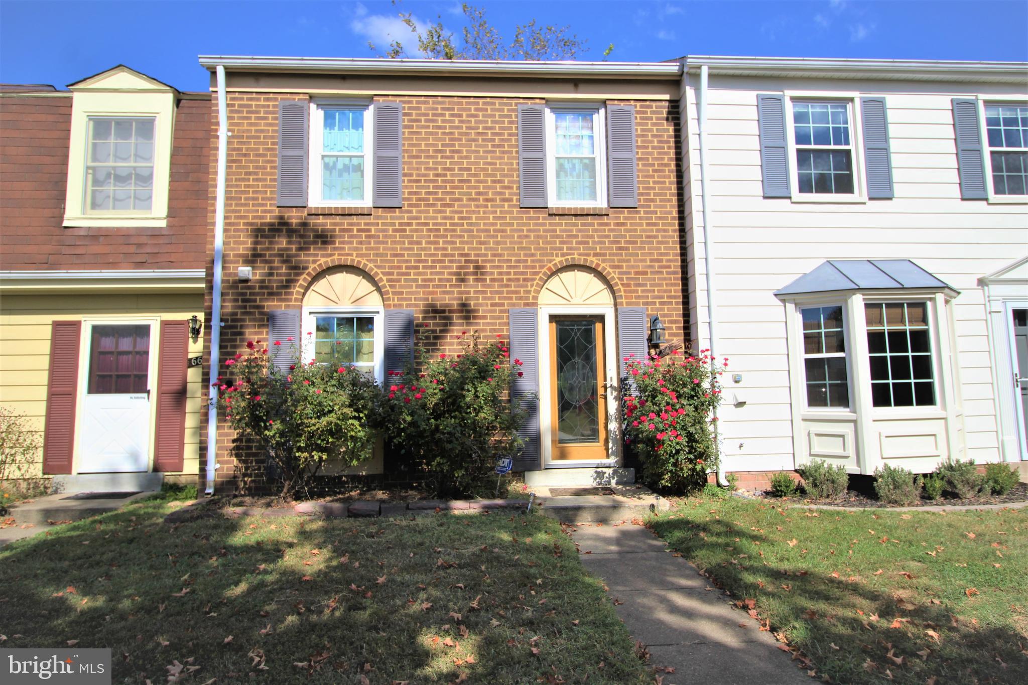 In the heart of Kingstowne, this 2-Level, 3 bed, 2.5 bath townhouse with brick front is just minutes to the Springfield Metro Station. Complete with built in shelving and laminate flooring. Upgraded kitchen with stainless steel appliances. Assigned space with lots of extra parking available. Large brick patio made of concrete backs to common area. Easy access to 95/395/495 & Fairfax County Parkway.