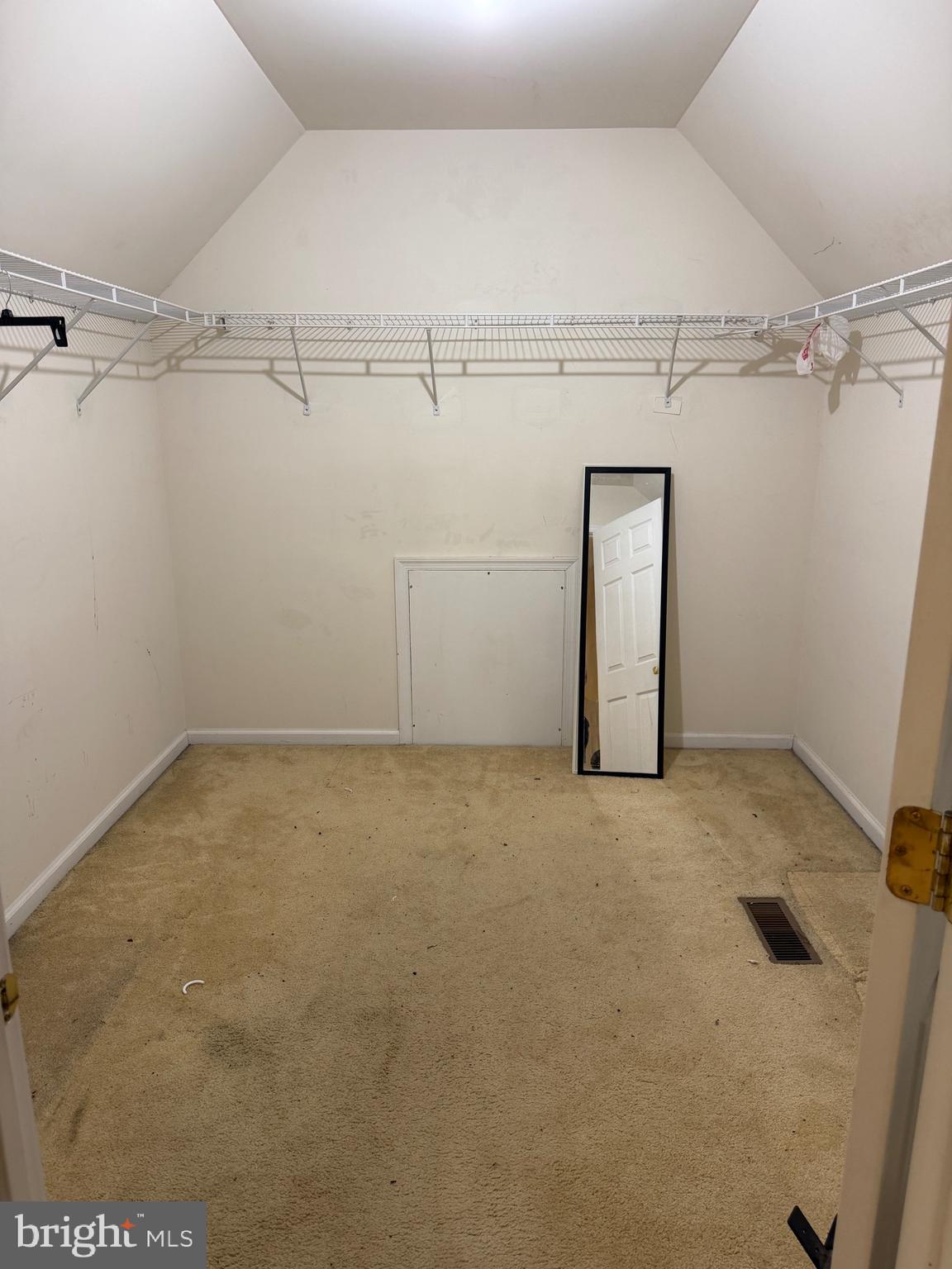 CARRIAGE CIRCLE - Residential