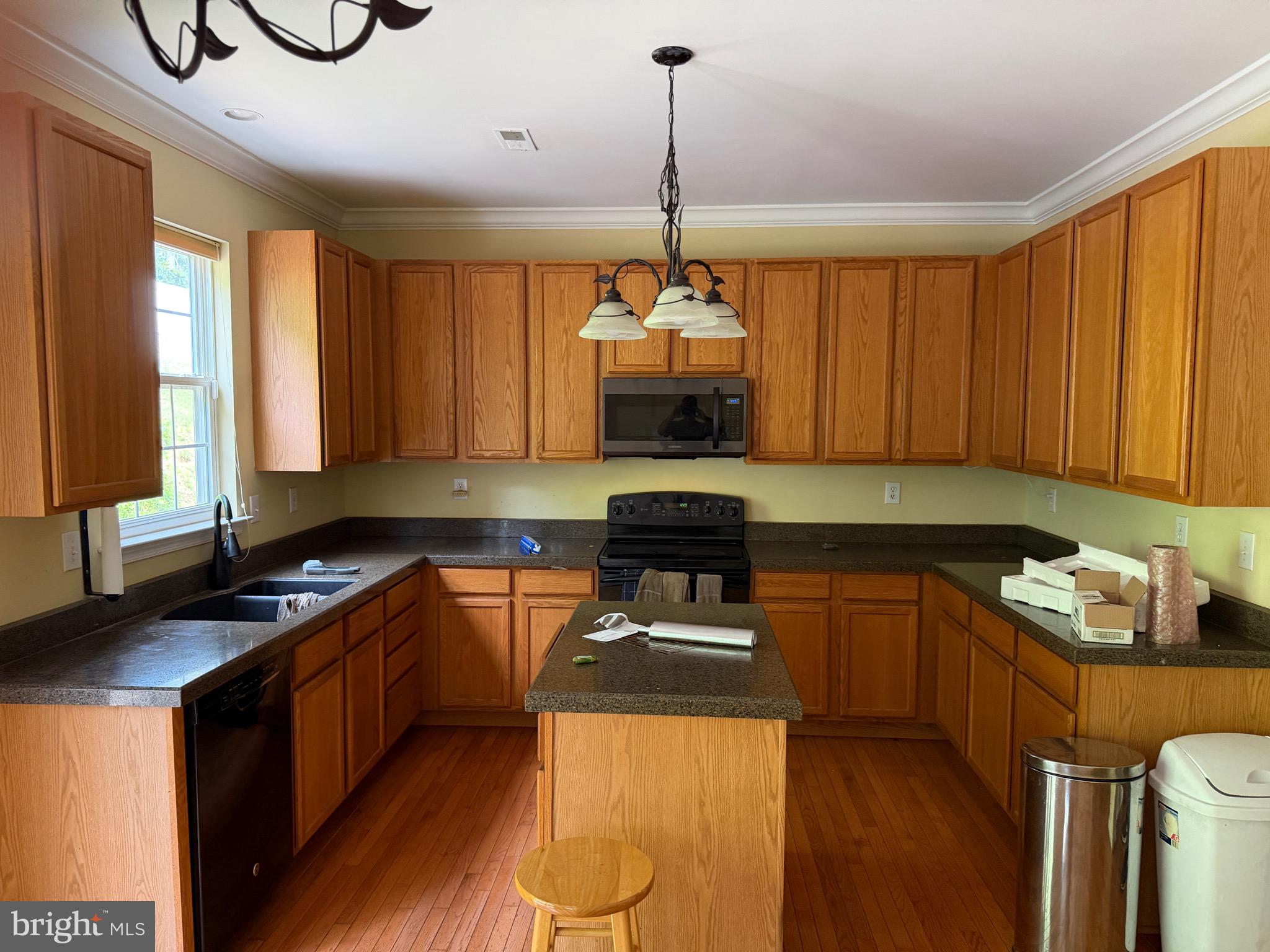 CARRIAGE CIRCLE - Residential